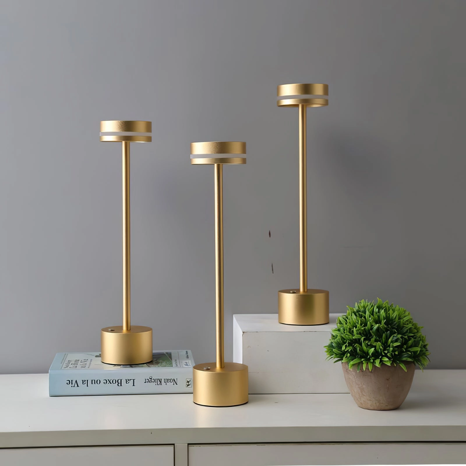 Funtaphanta LED Table lamp