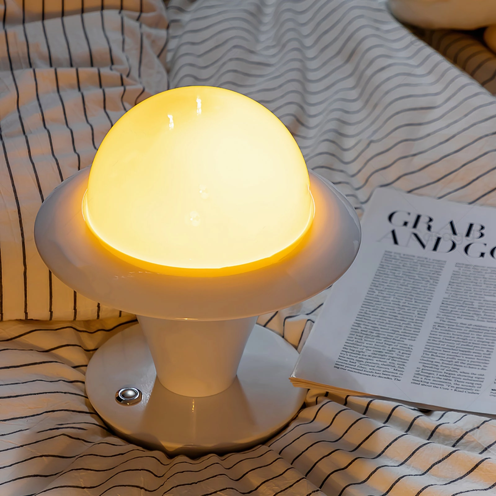 Glow Egg Table Lamp