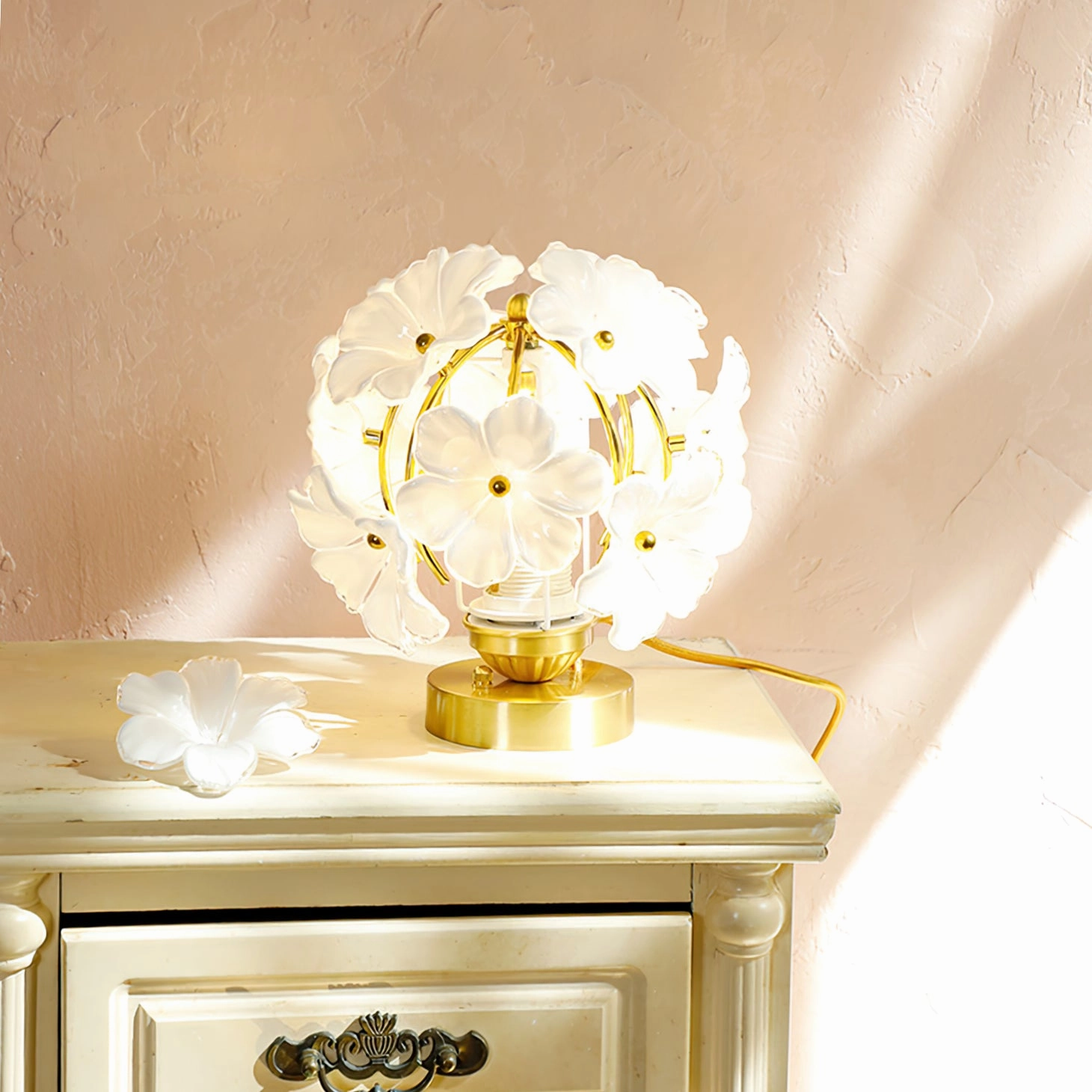 Grace Floral Table Lamp