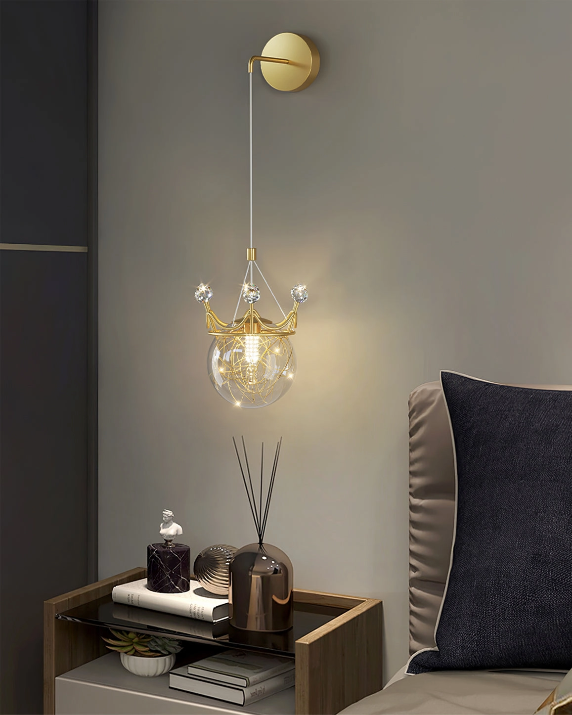 Gypsophila Crown Wall Lamp