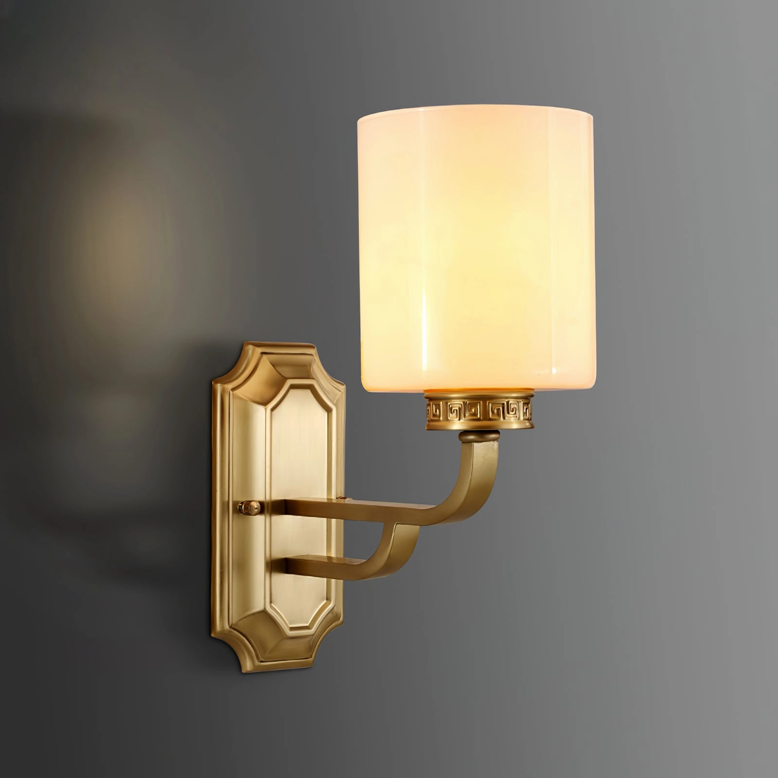 Hamilton Wall Lamp
