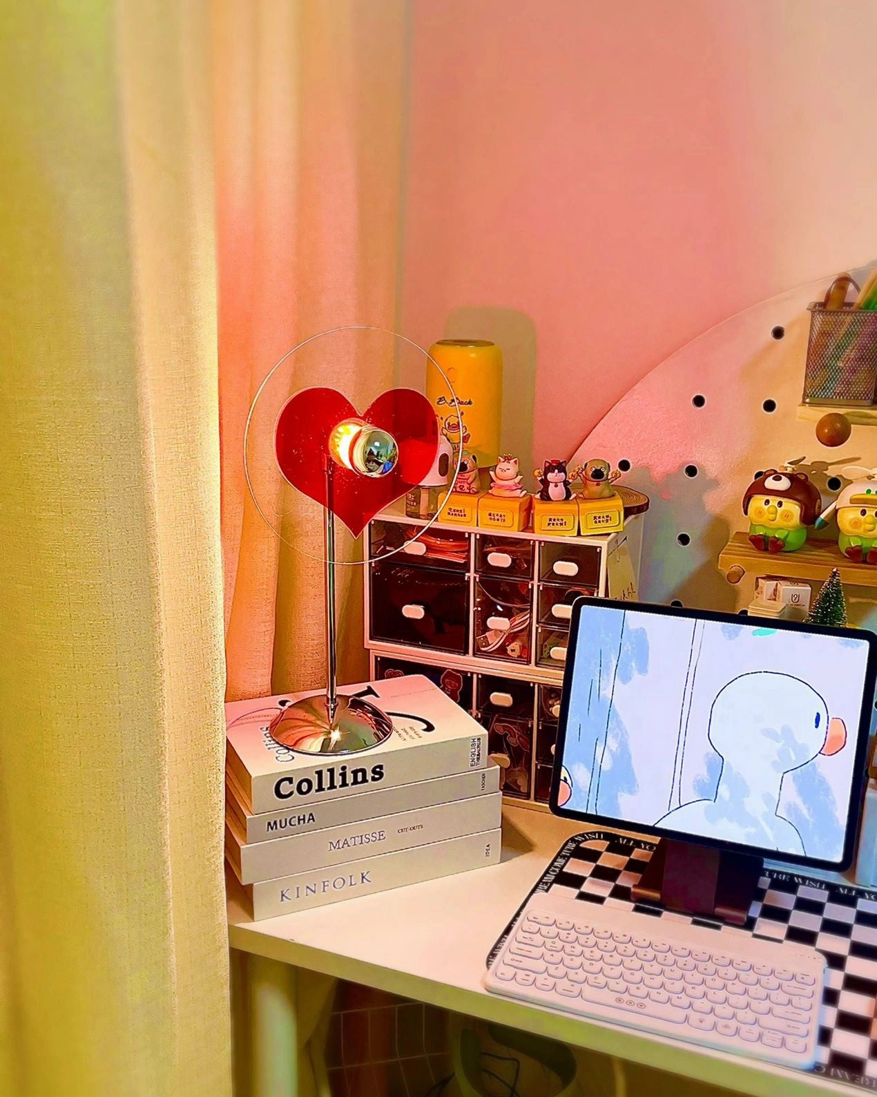 Heart Atmosphere Table Lamp
