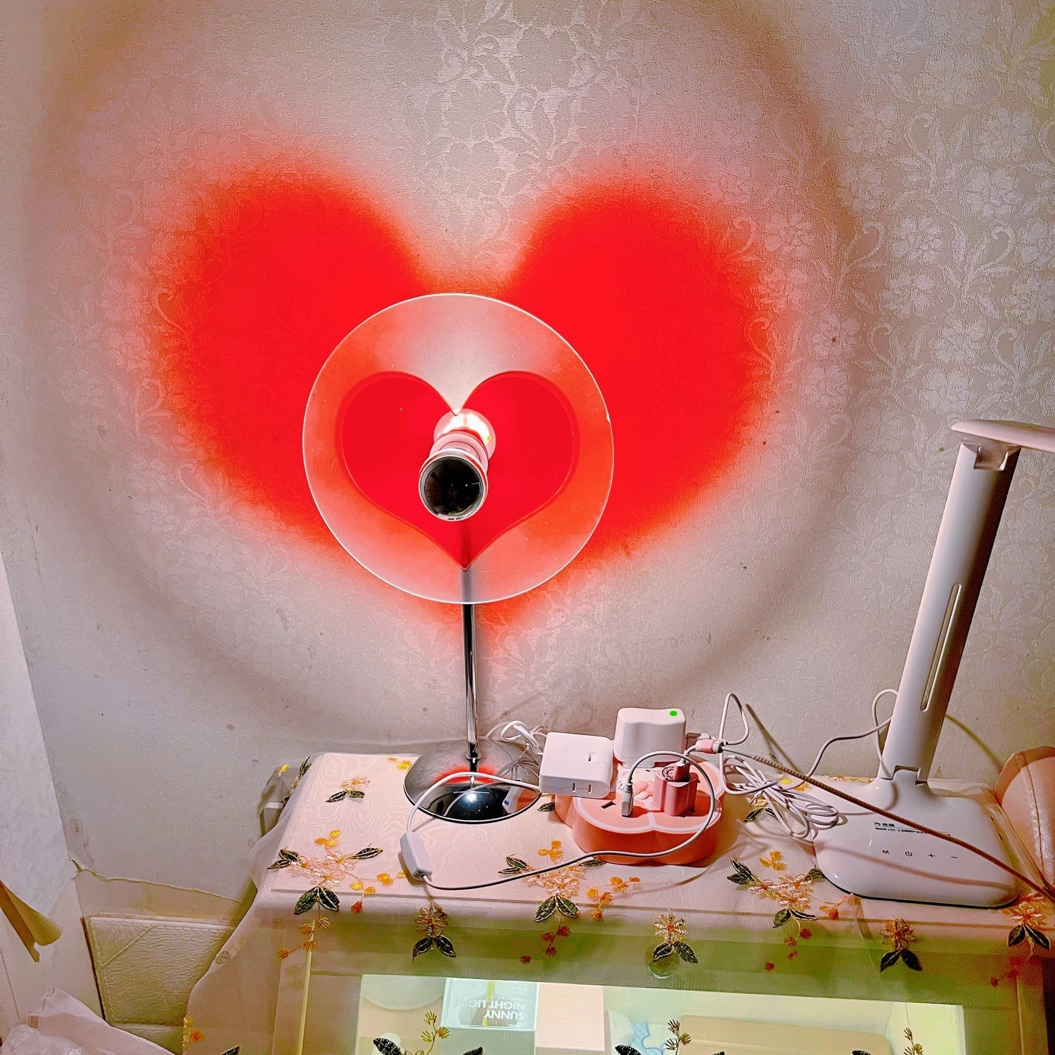Heart Atmosphere Table Lamp