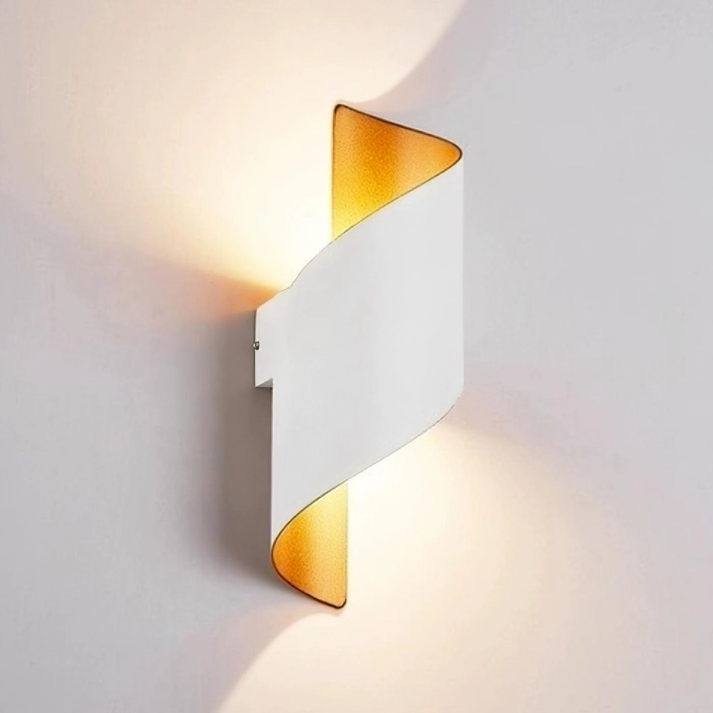 Helix Wall Lamp