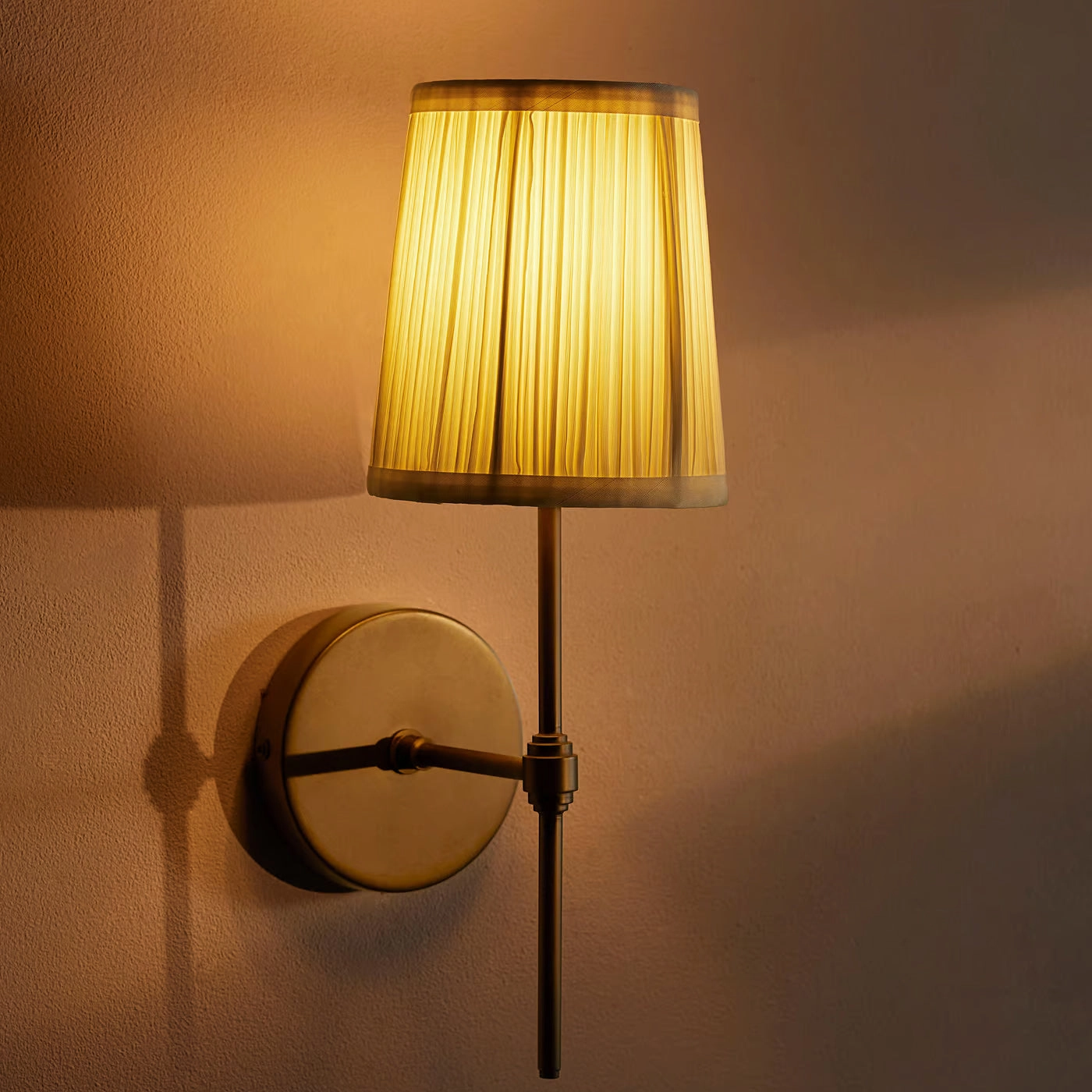 Henley Wall Light