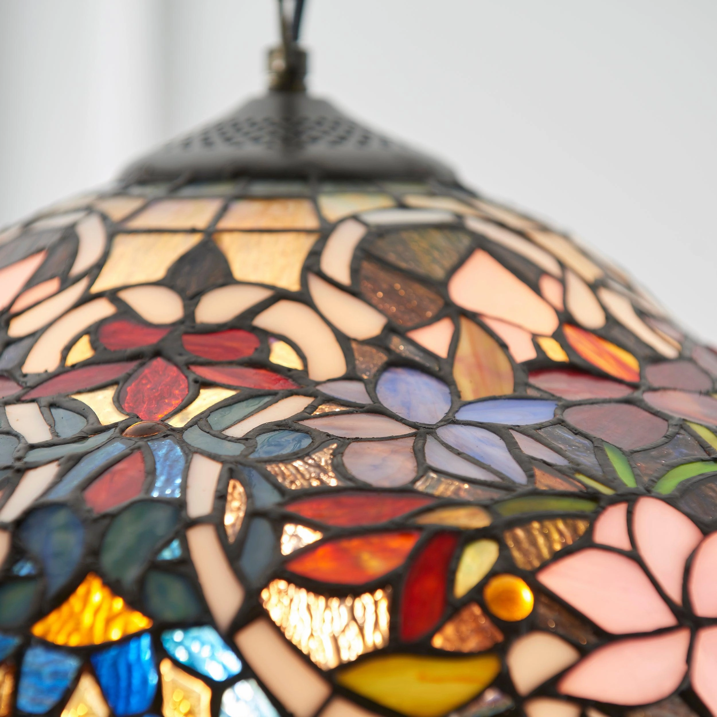 Interiors 1900 Sullivan Medium Tiffany Ceiling Light
