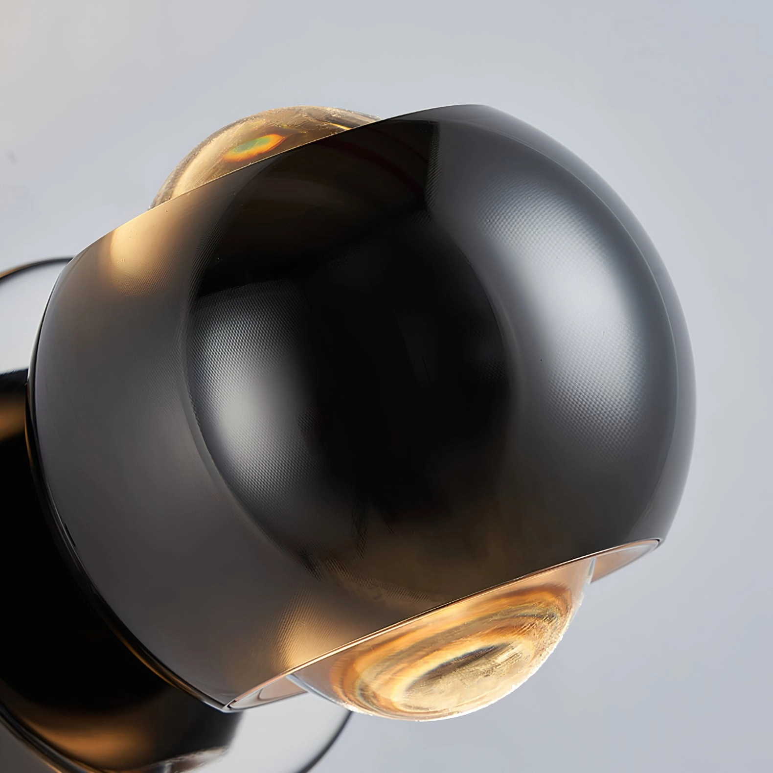 Io Verticale Wall Lamp