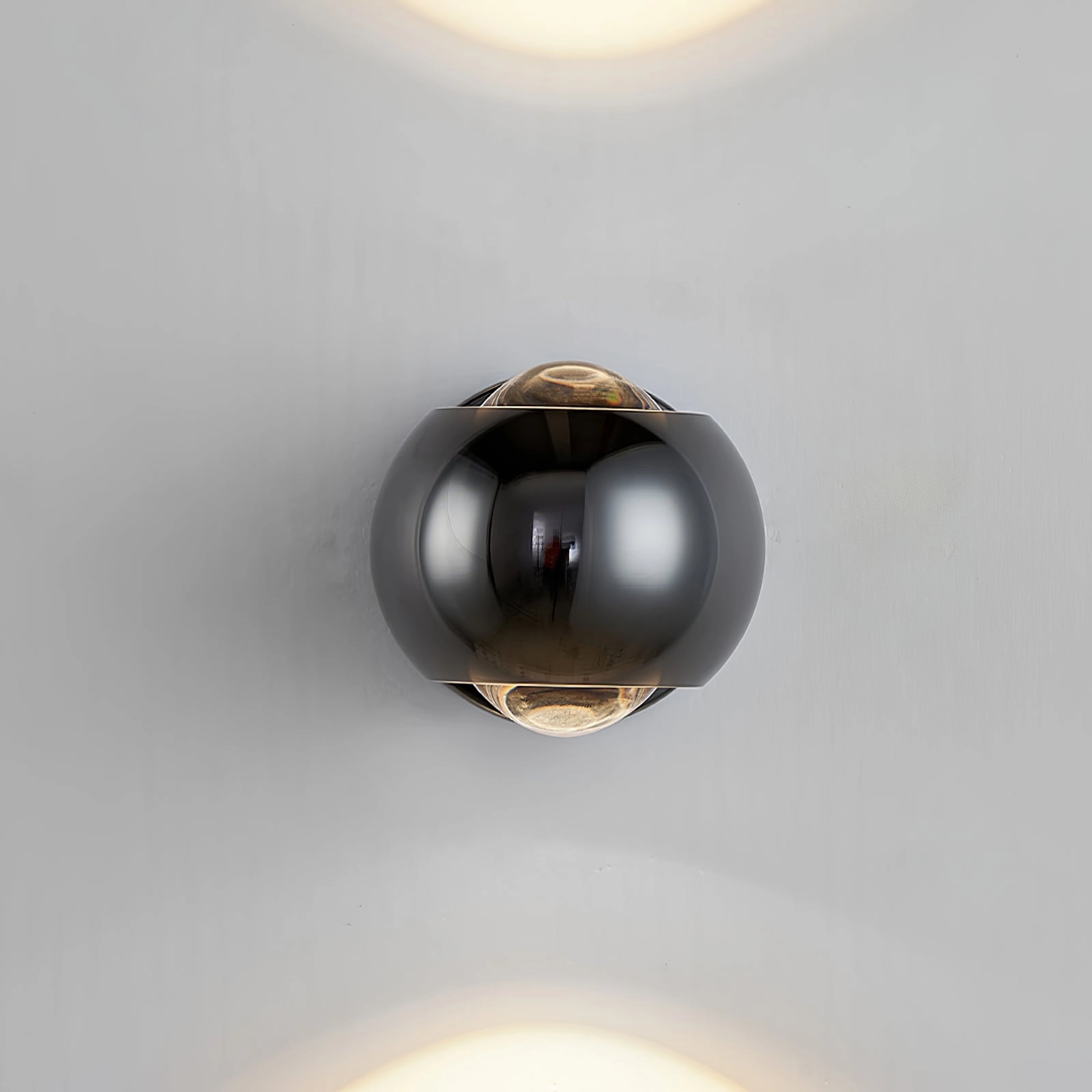 Io Verticale Wall Lamp