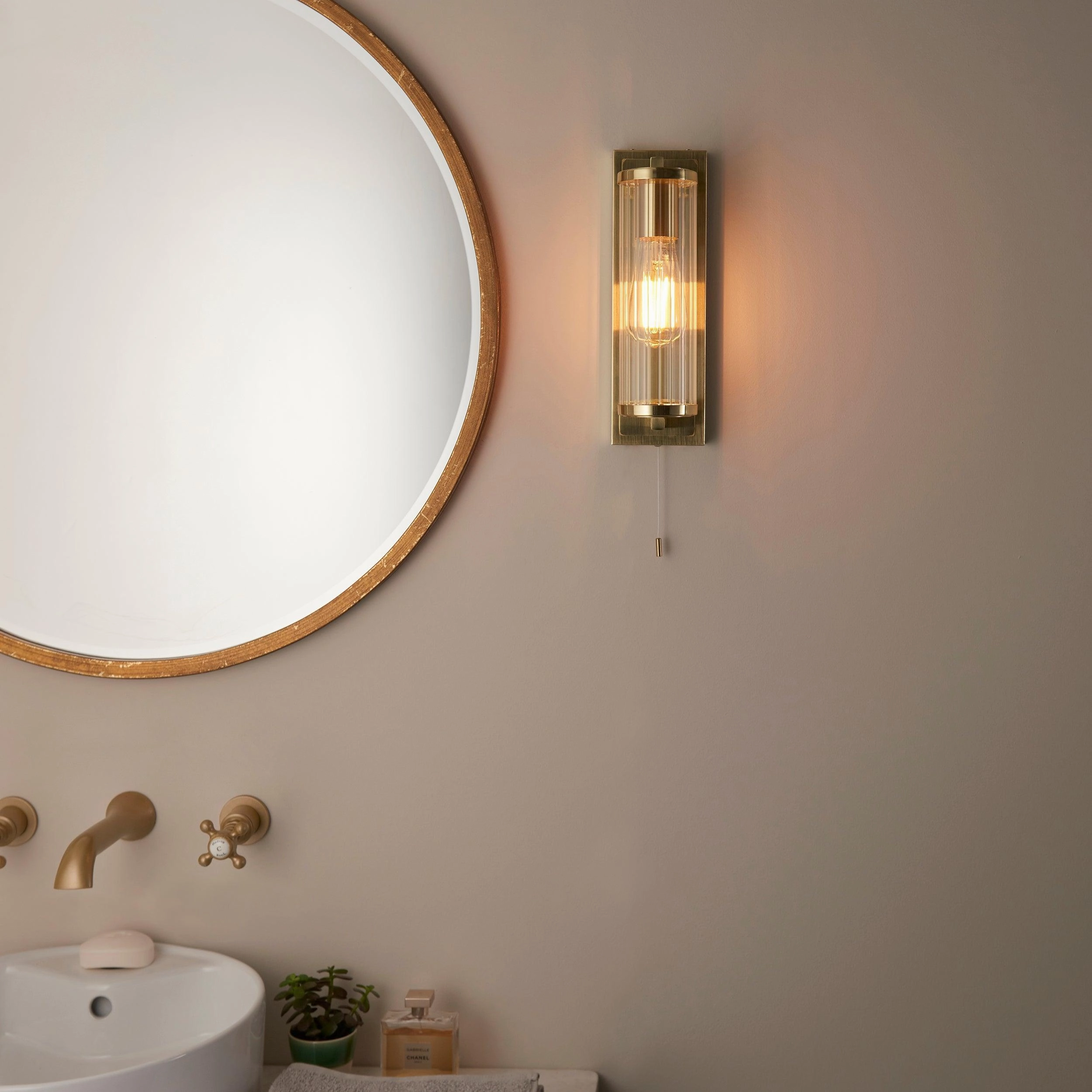 Islington Brass Art Deco Bathroom Wall Light - Glass Shade
