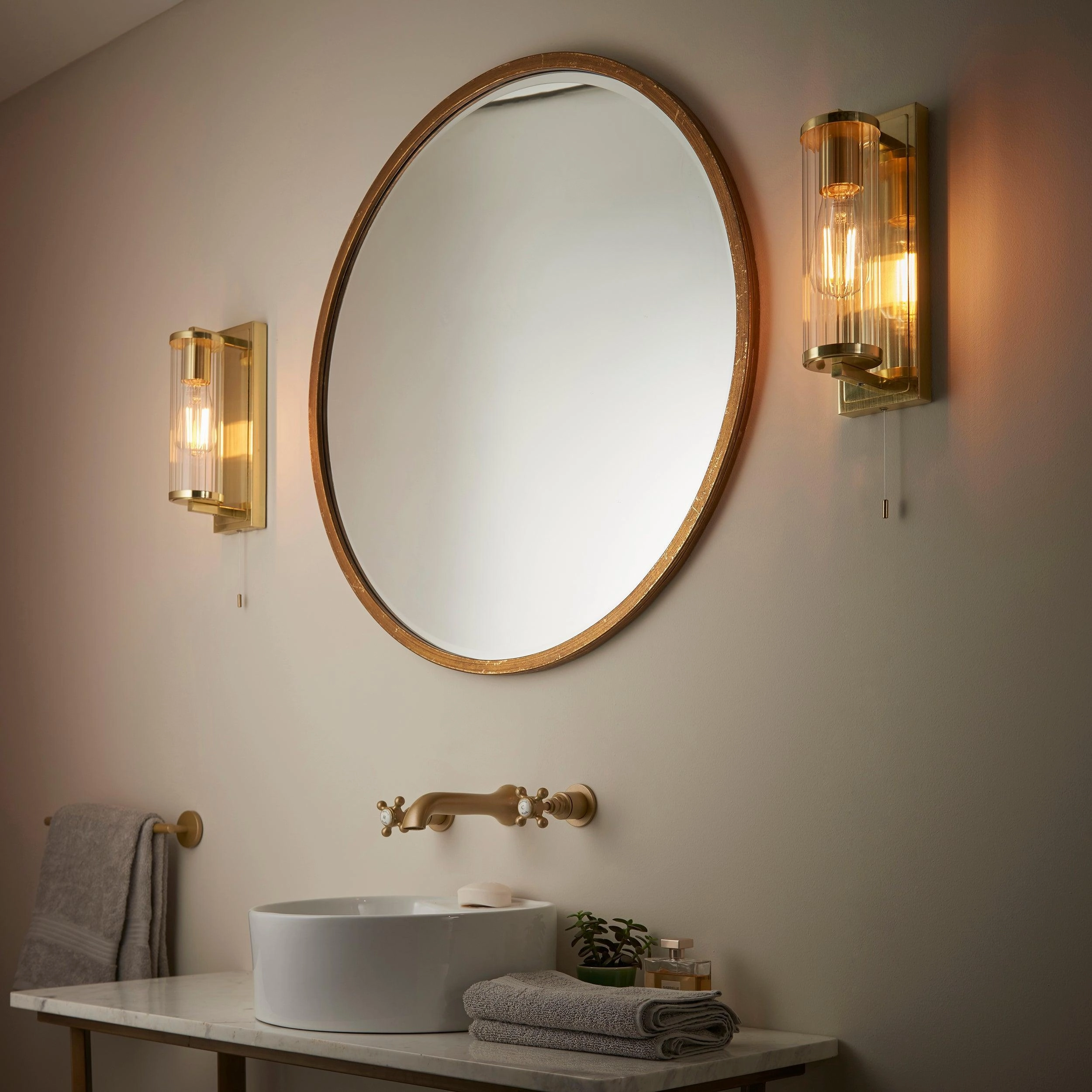 Islington Brass Art Deco Bathroom Wall Light - Glass Shade