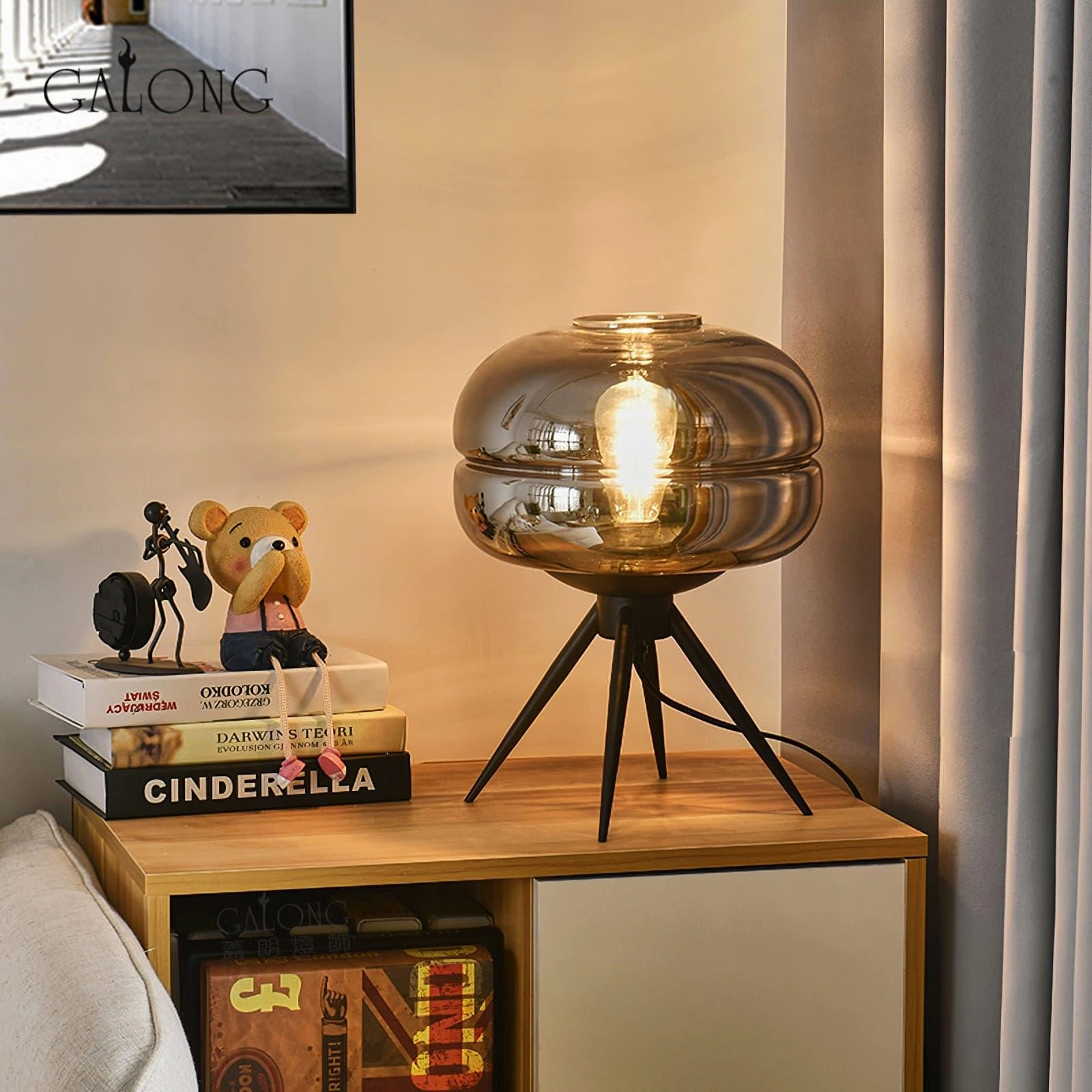 JAR Table Lamp