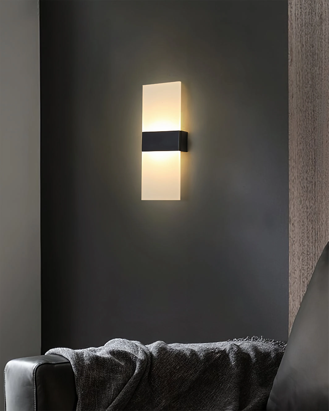Jenks Wall Lamp