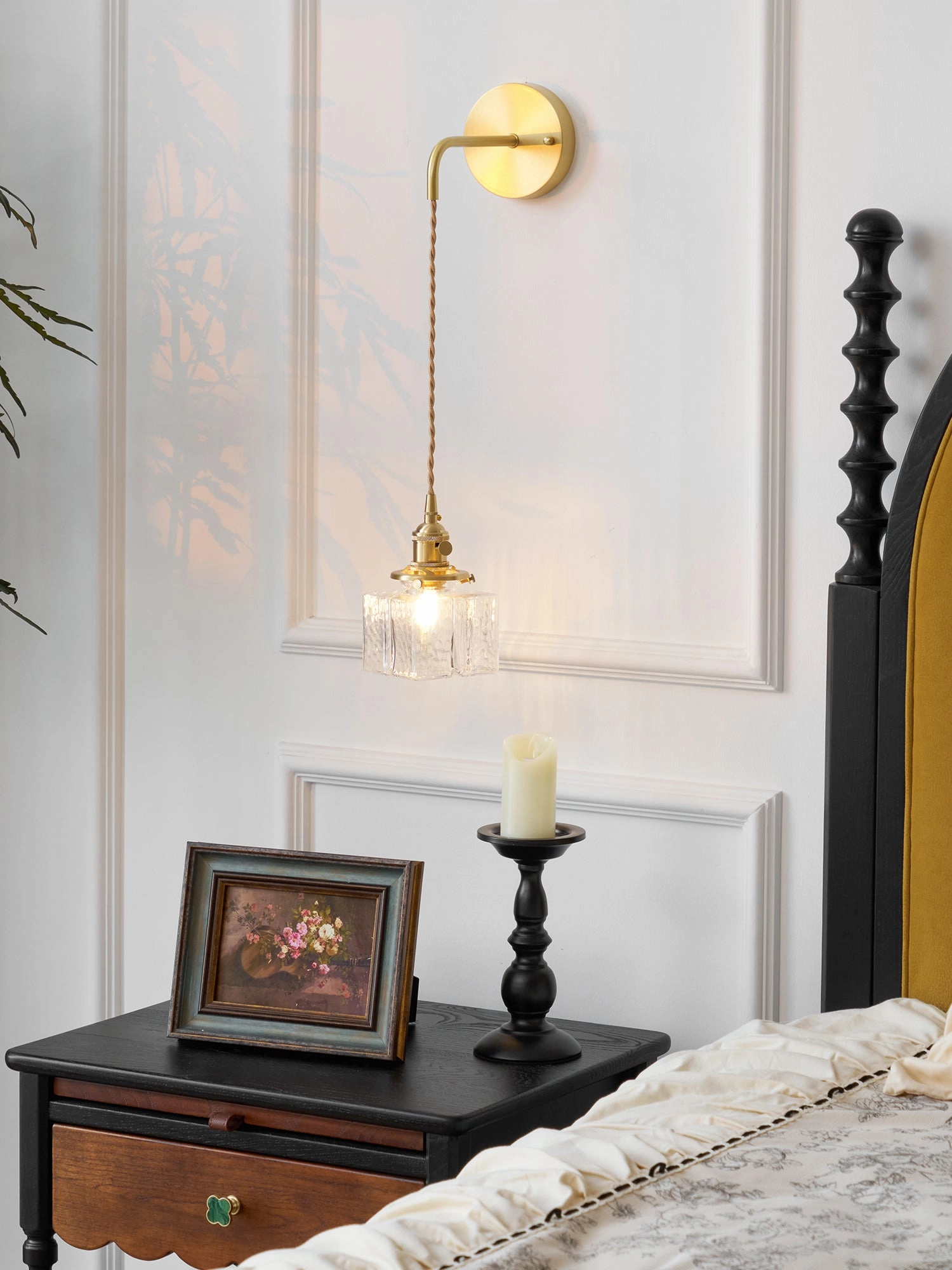 Jewel Glass Brass Wall Lamp