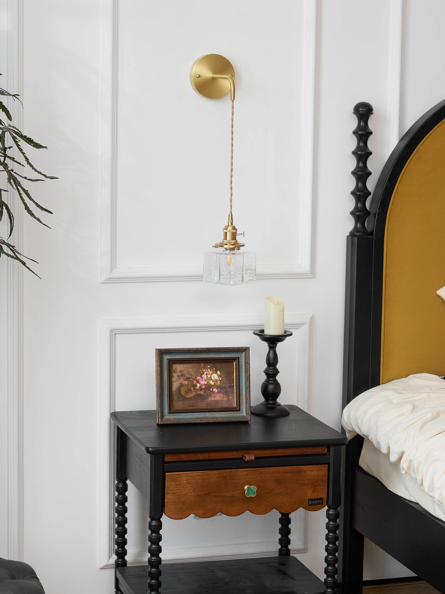 Jewel Glass Brass Wall Lamp