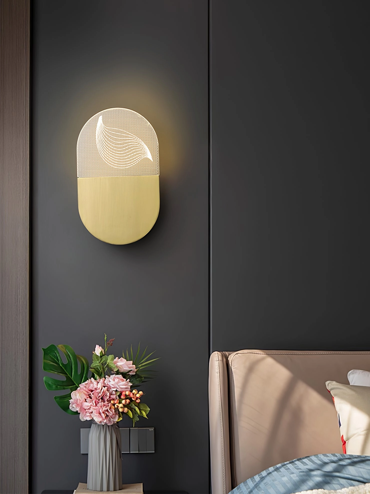 Kaikea Wall Lamp