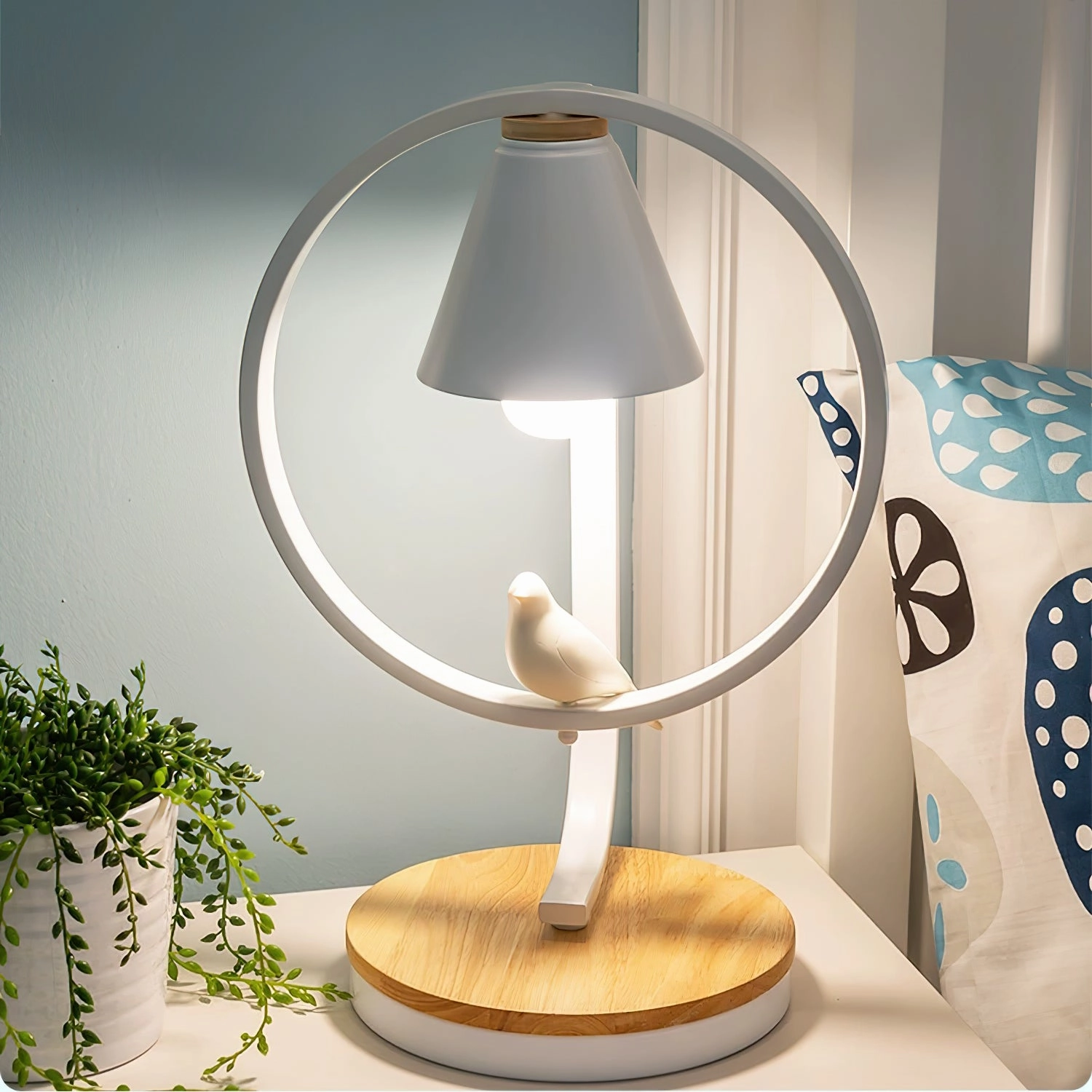 Kamilah Table Light