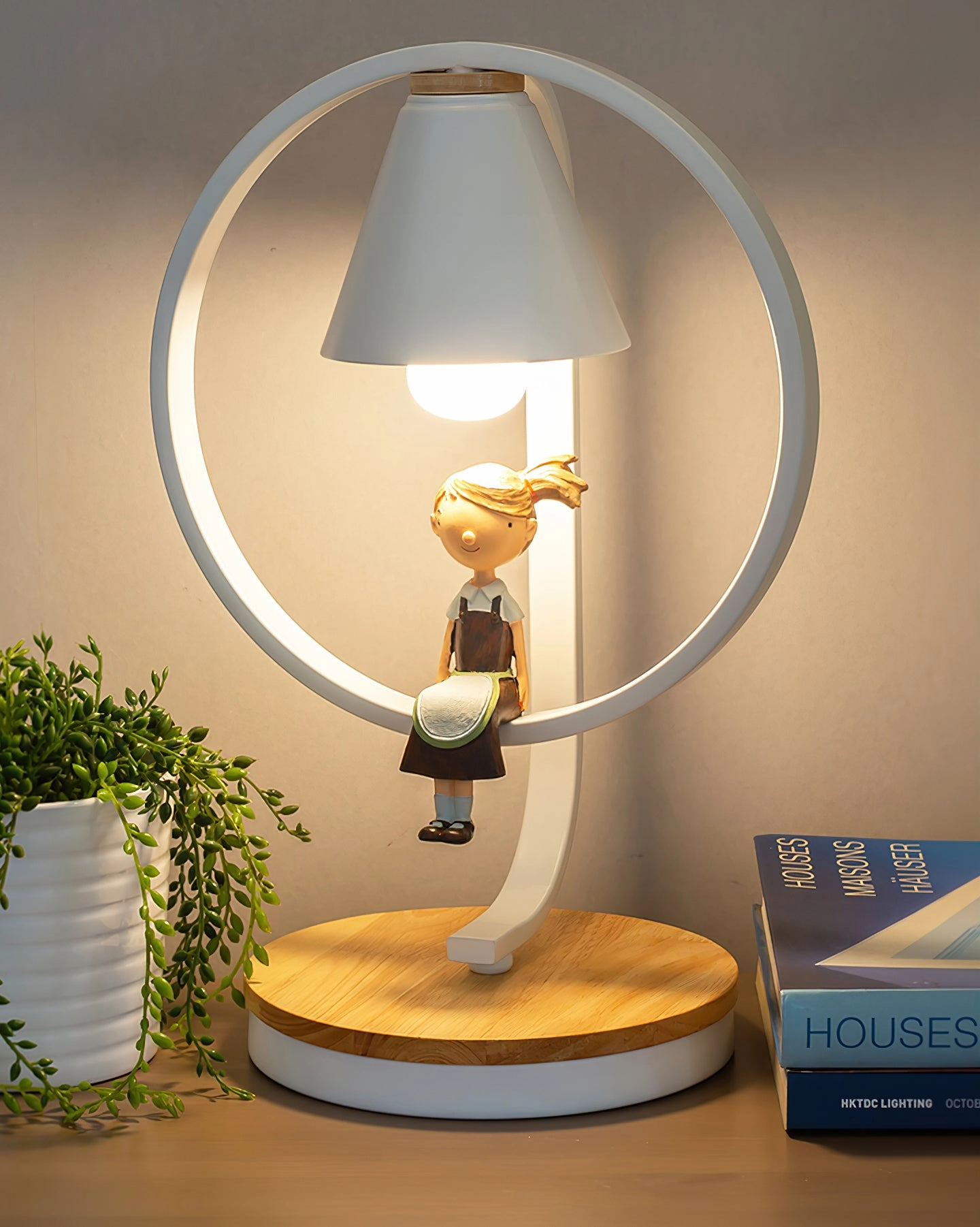 Kamilah Table Light
