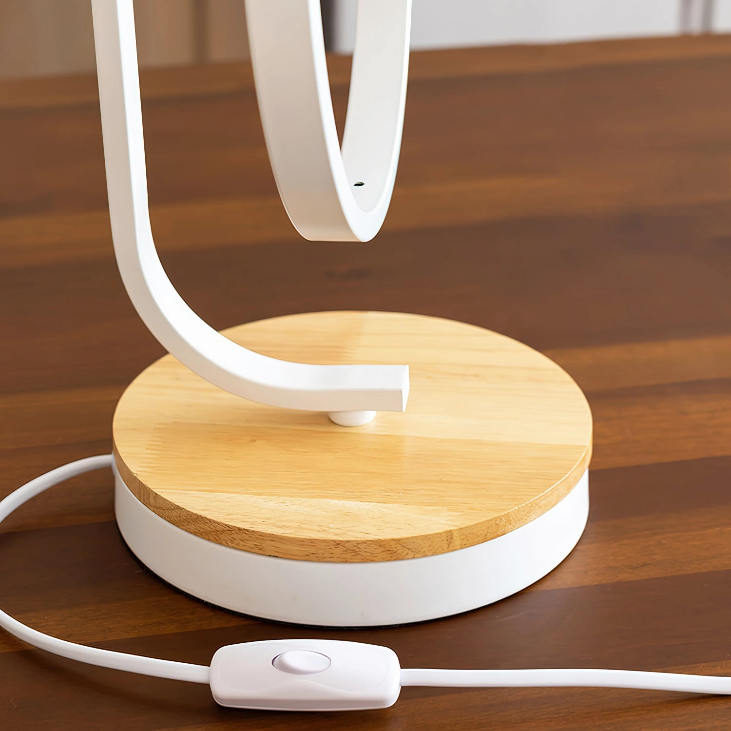 Kamilah Table Light