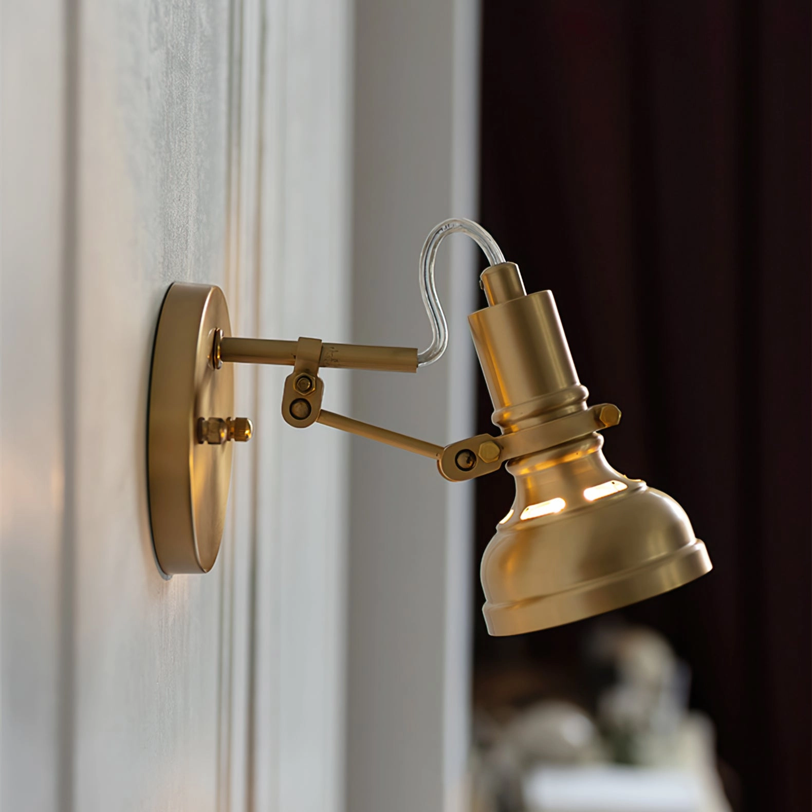 Kane Wall Lamp