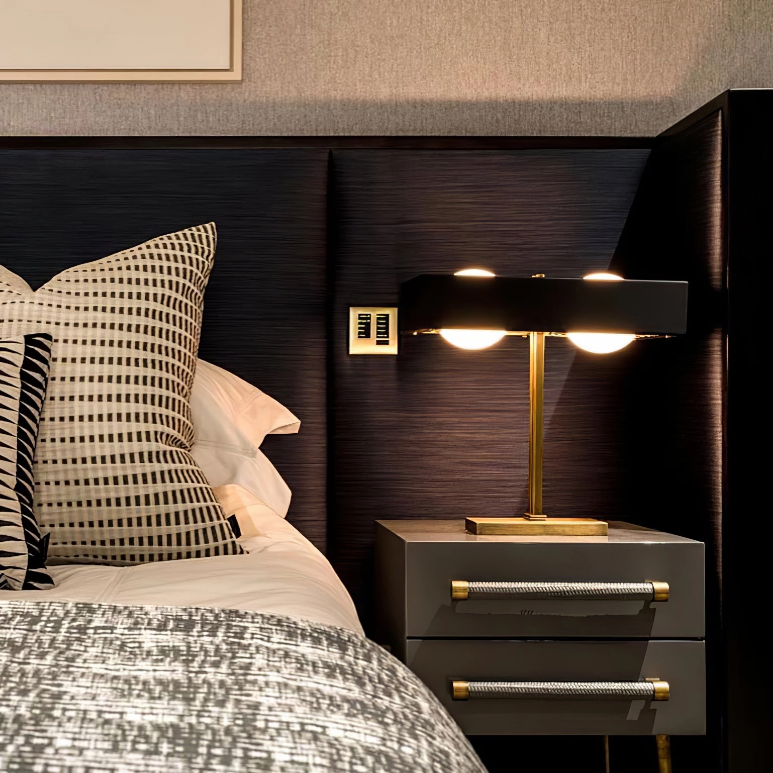 Kernel Table Lamp