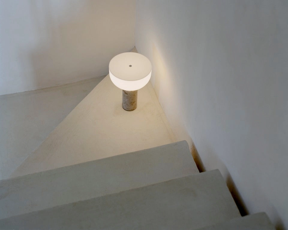 KIZU BORDLAMPE PORTALBE Kunis Breccia Marble w. White Acrylic 21715
