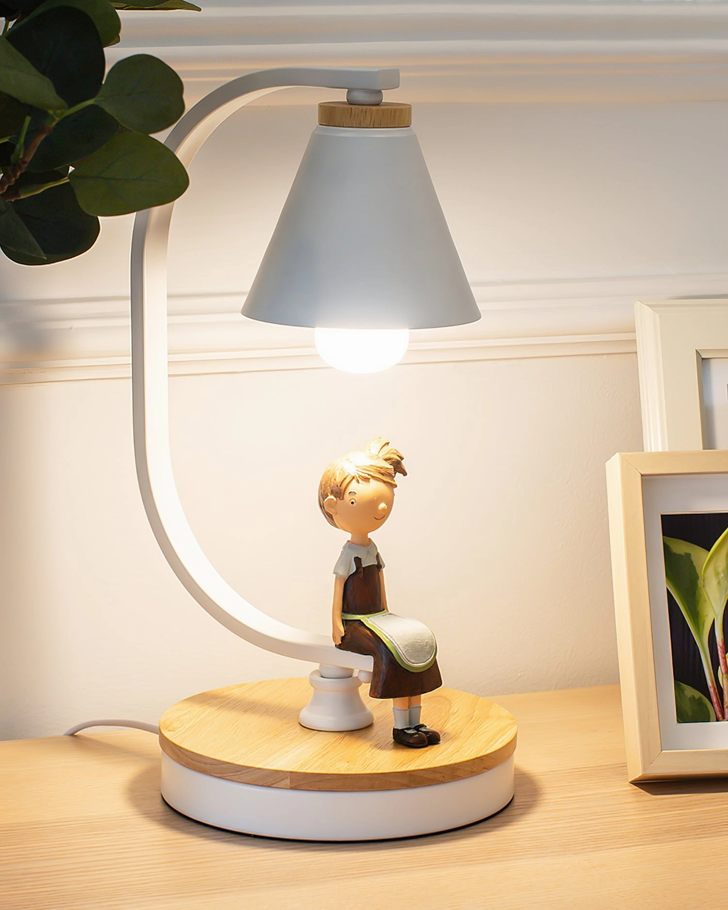 Kizzy Table Lamp