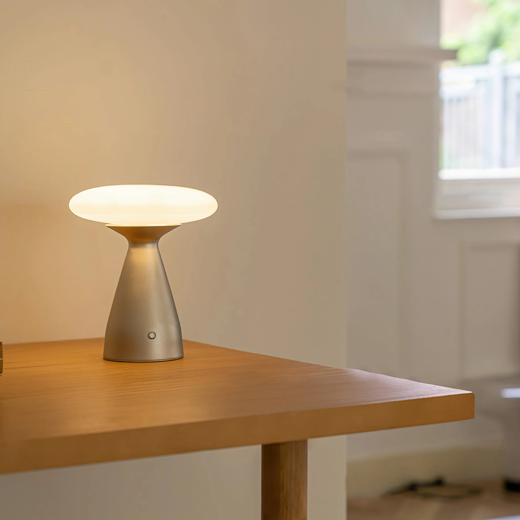 Klaus Table Lamp