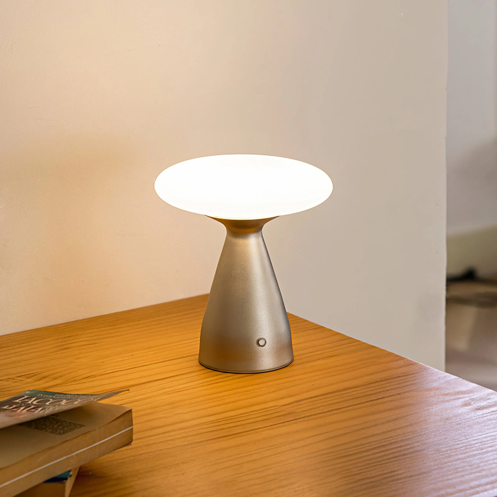 Klaus Table Lamp
