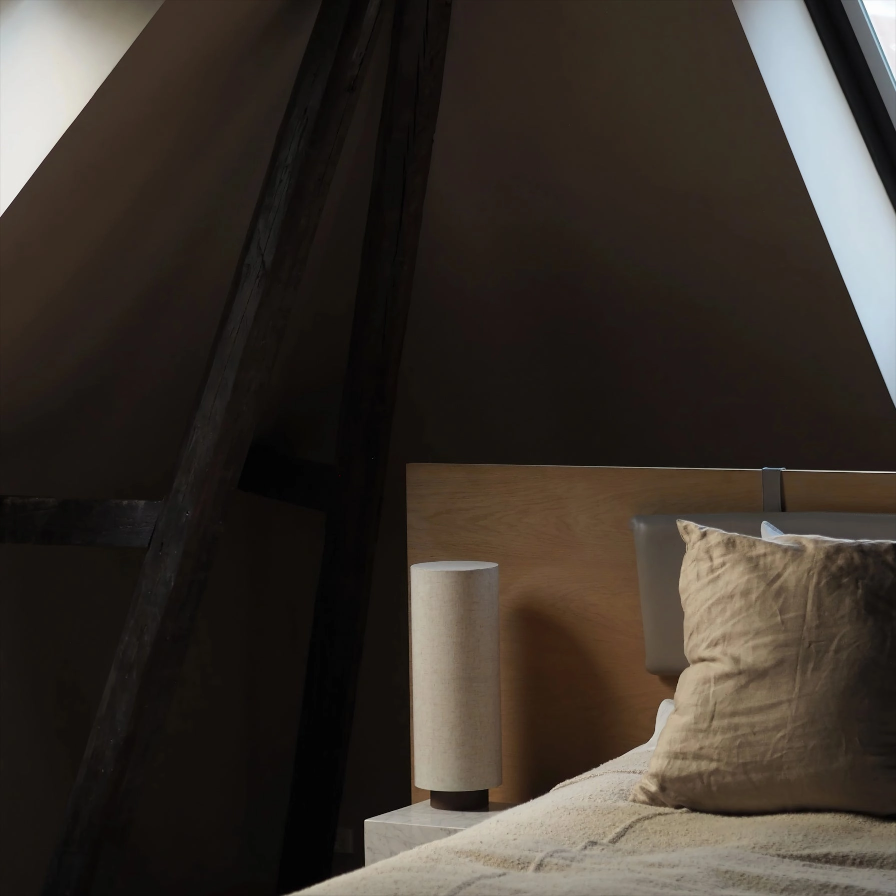 Kumo Linen Table Lamp