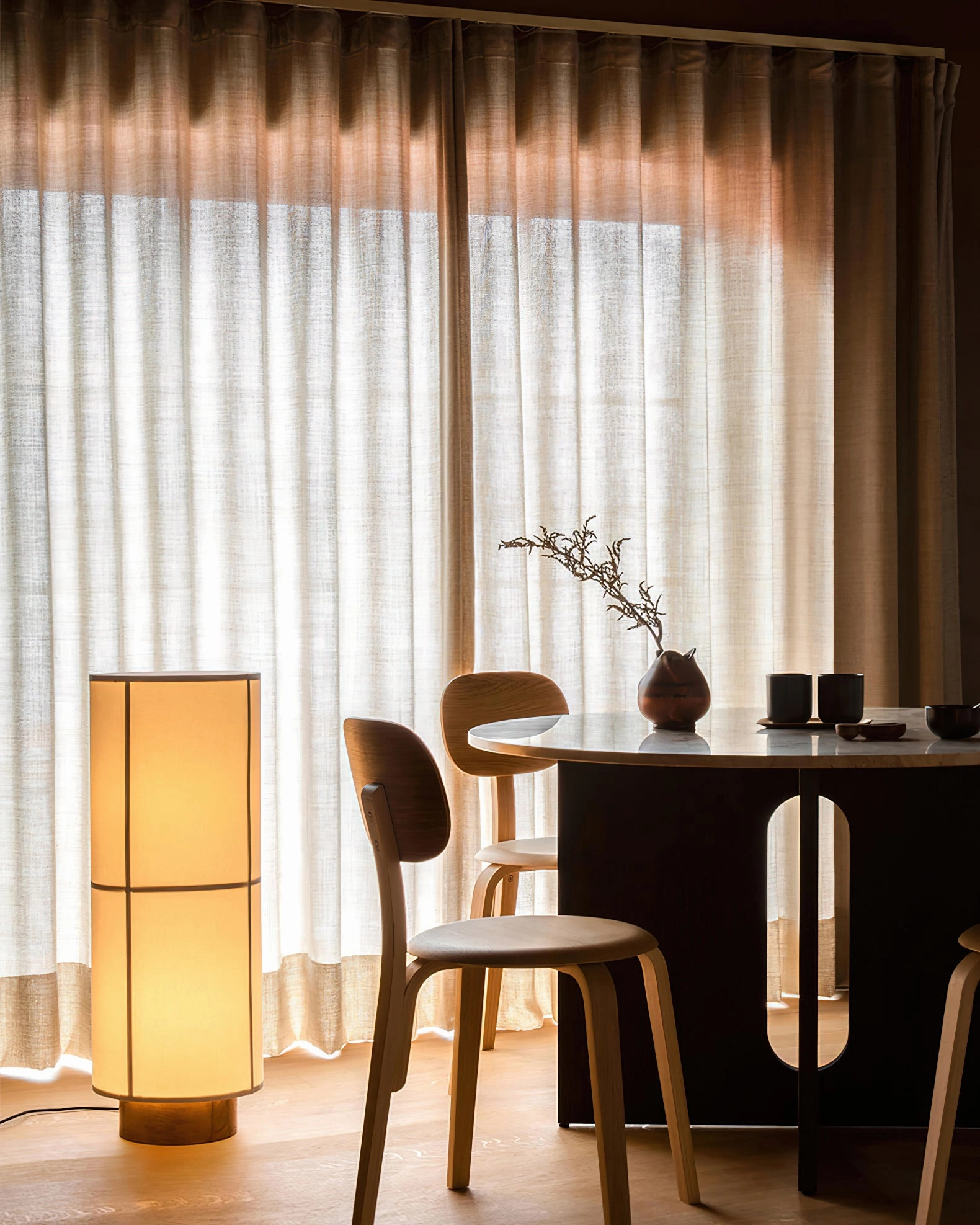 Kumo Linen Table Lamp