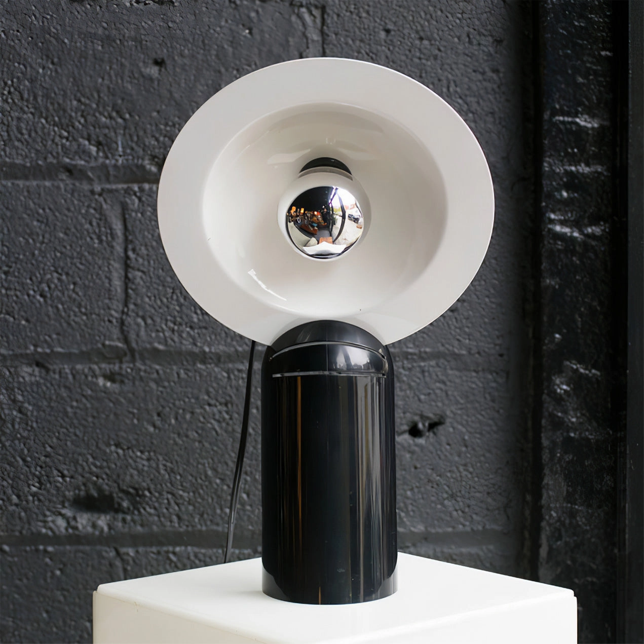 Lampiatta Table Lamp