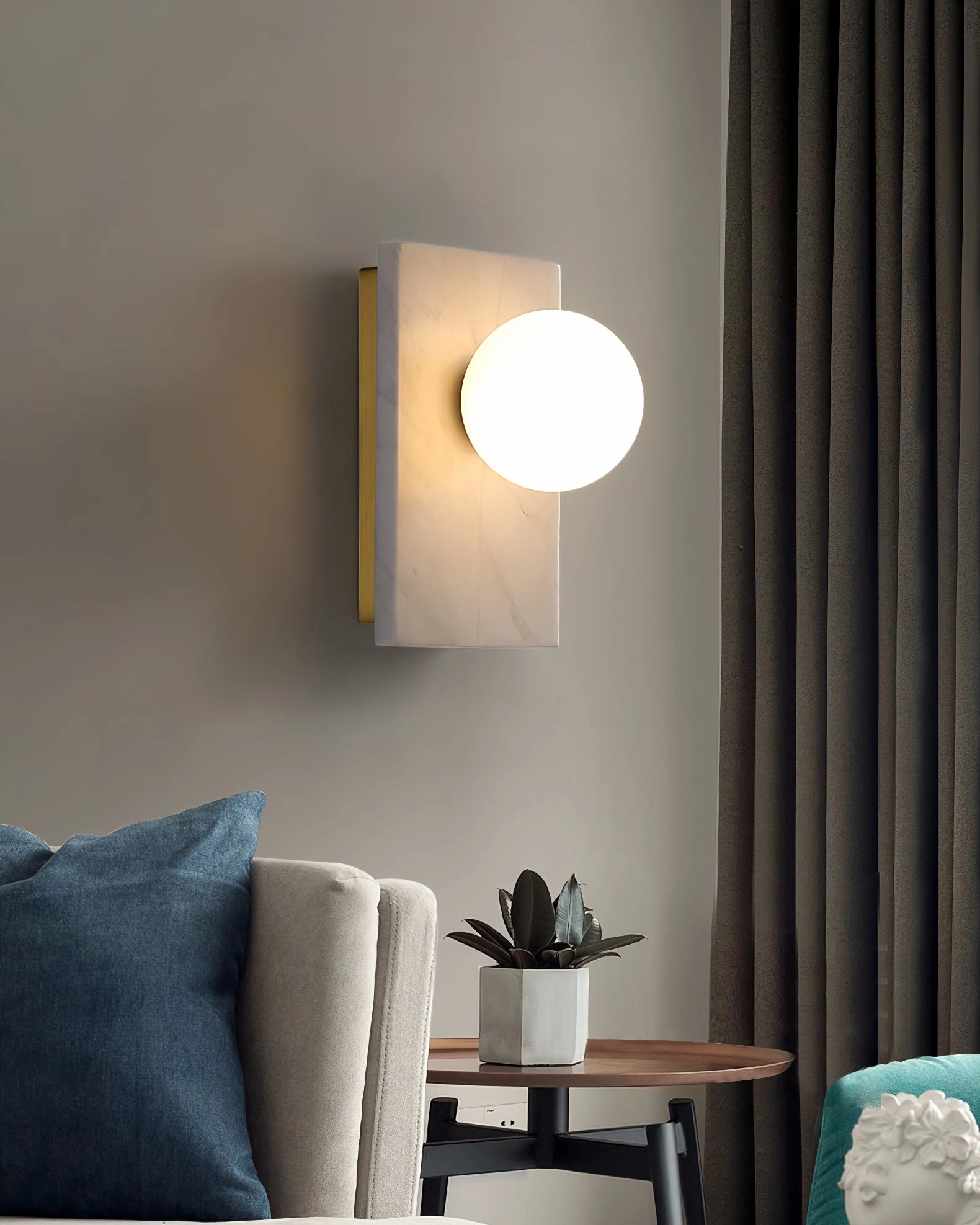 Lan Wall Lamp