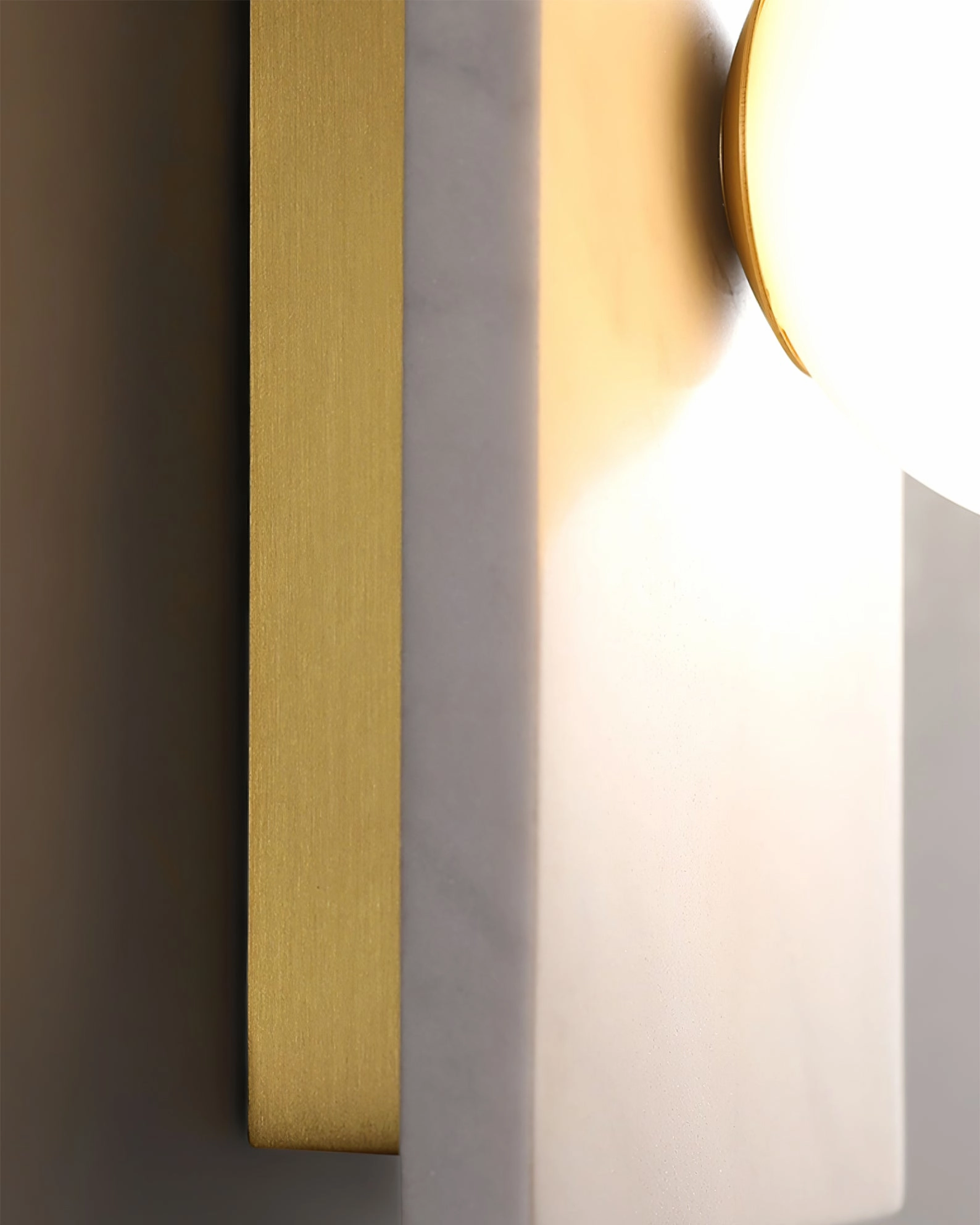 Lan Wall Lamp