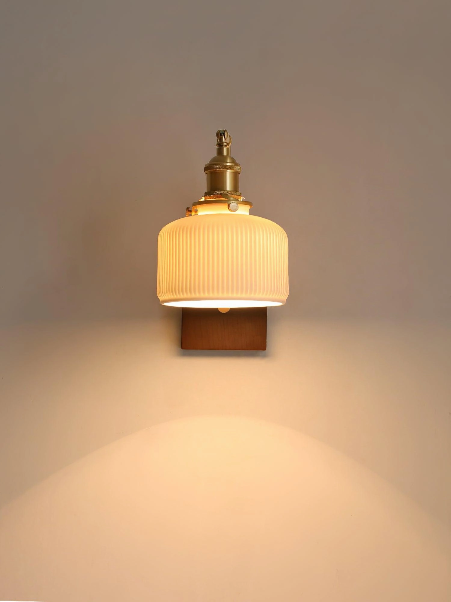 Laura Wood Wall Lamp