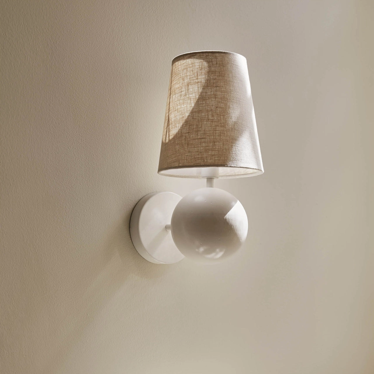 Leoda Wall Lamp