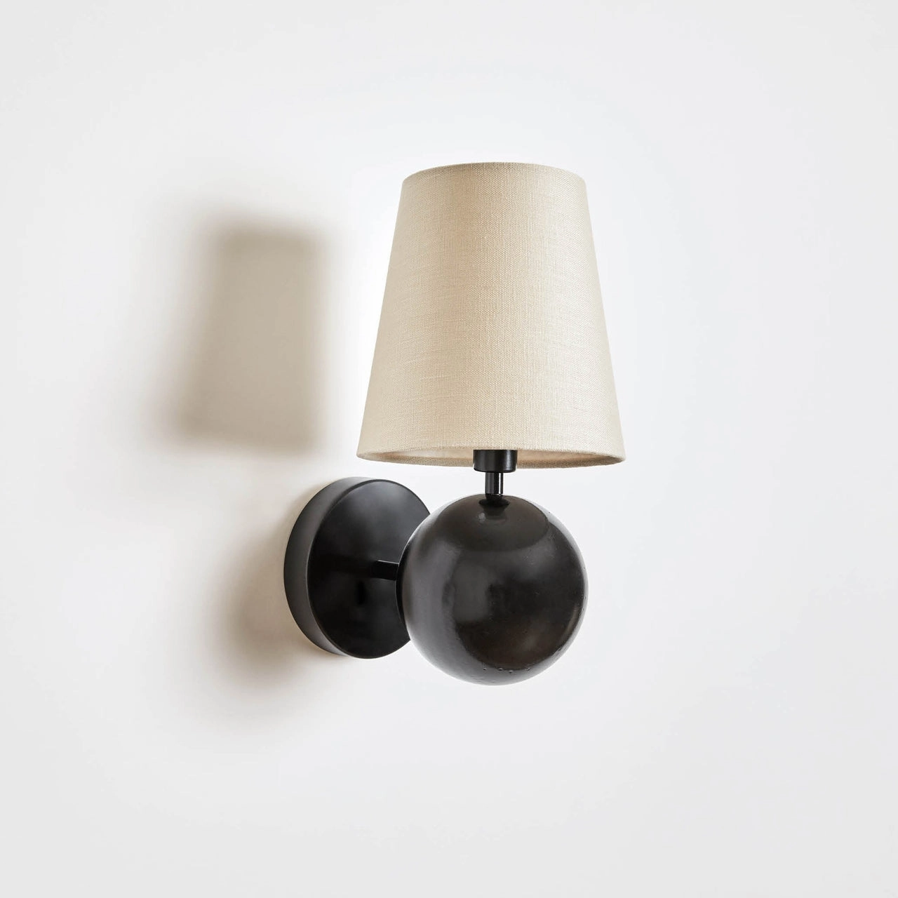 Leoda Wall Lamp