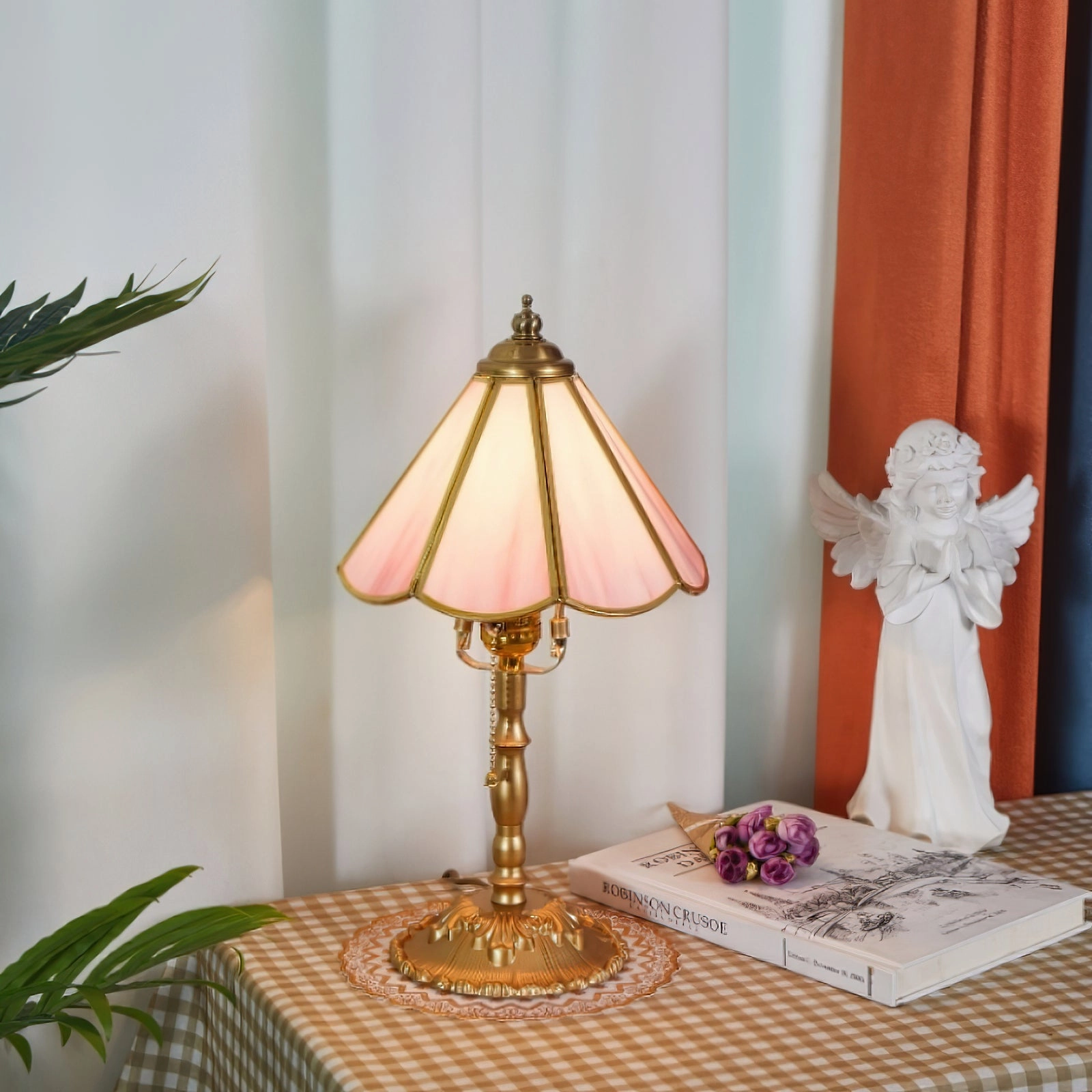 Leslie Table Lamp