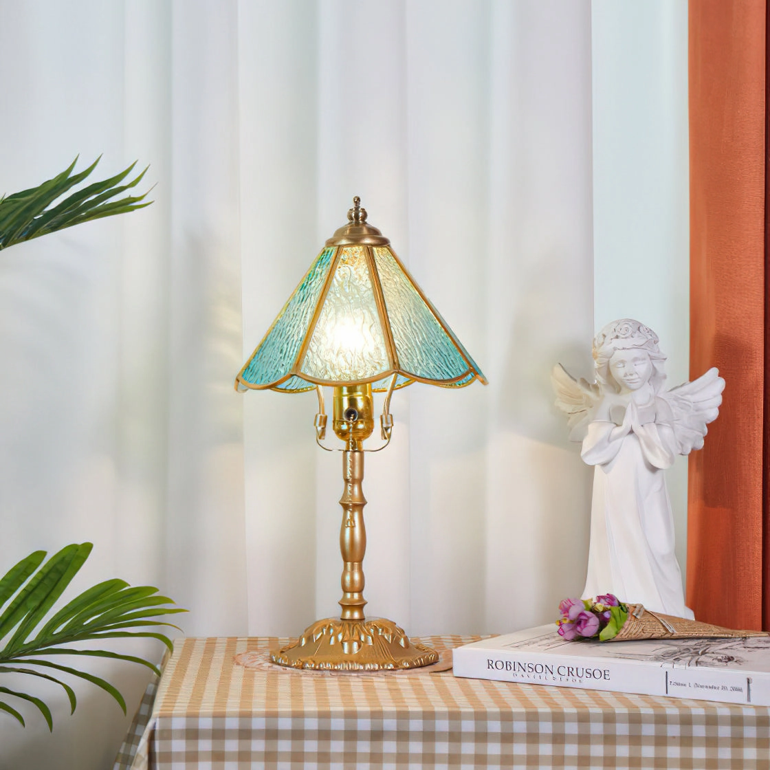 Leslie Table Lamp