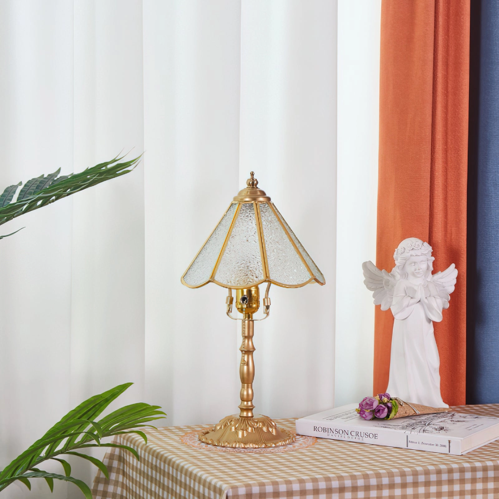 Leslie Table Lamp