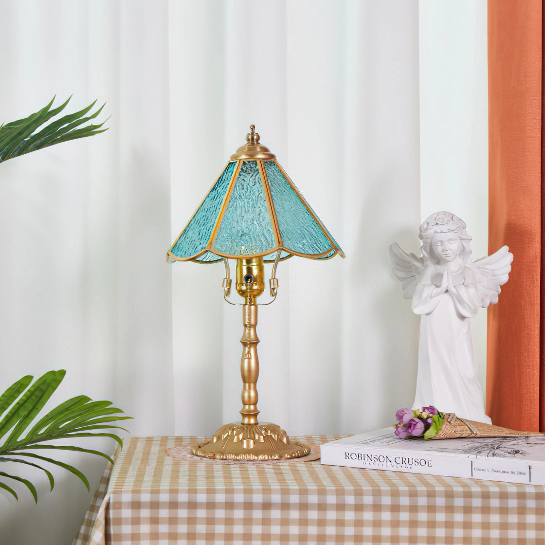 Leslie Table Lamp