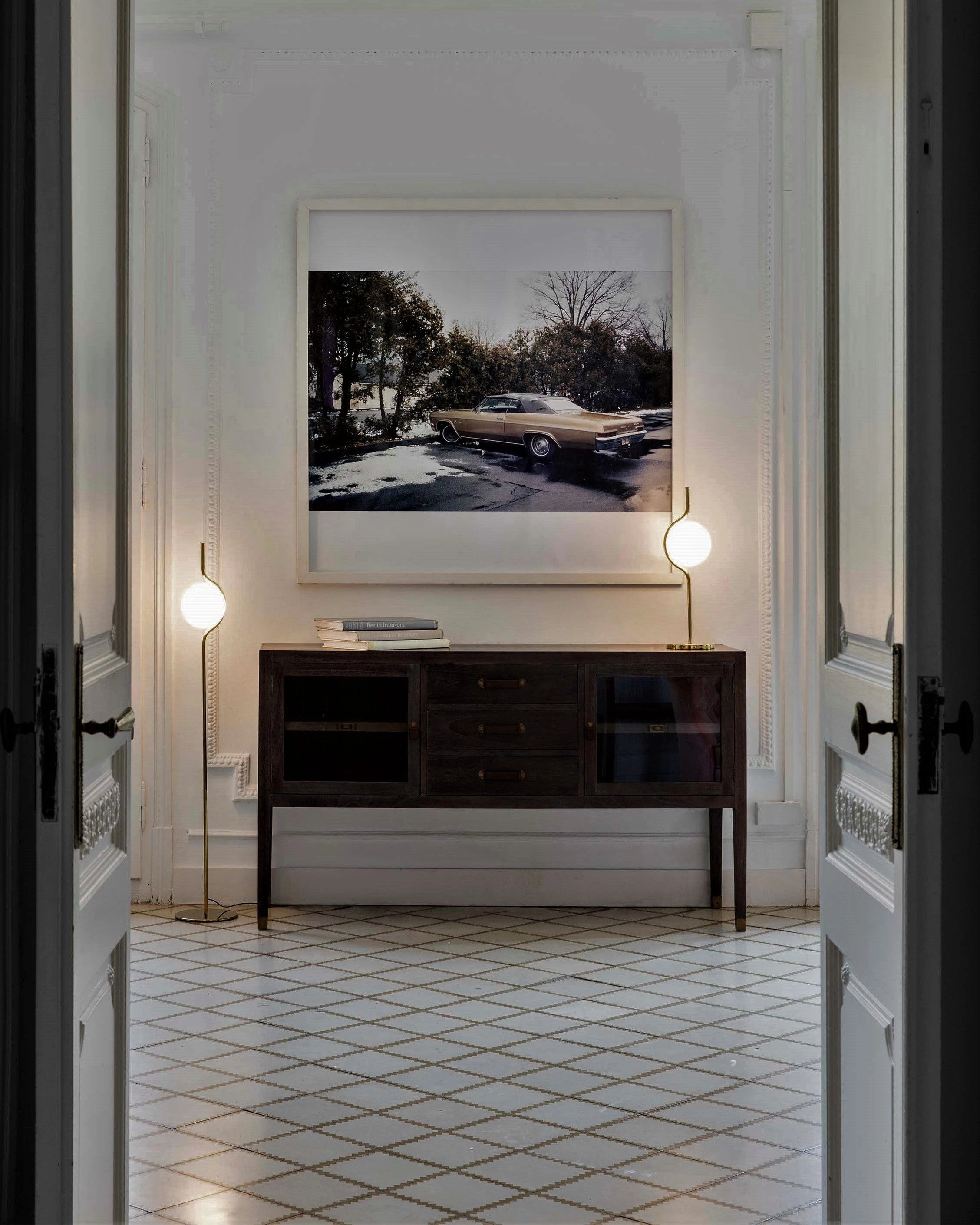 Levita Table Lamp
