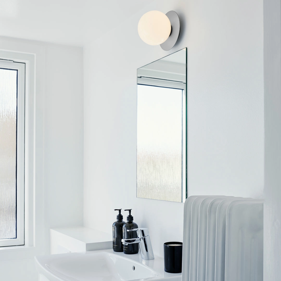Liila 1 Wall Light - Medium