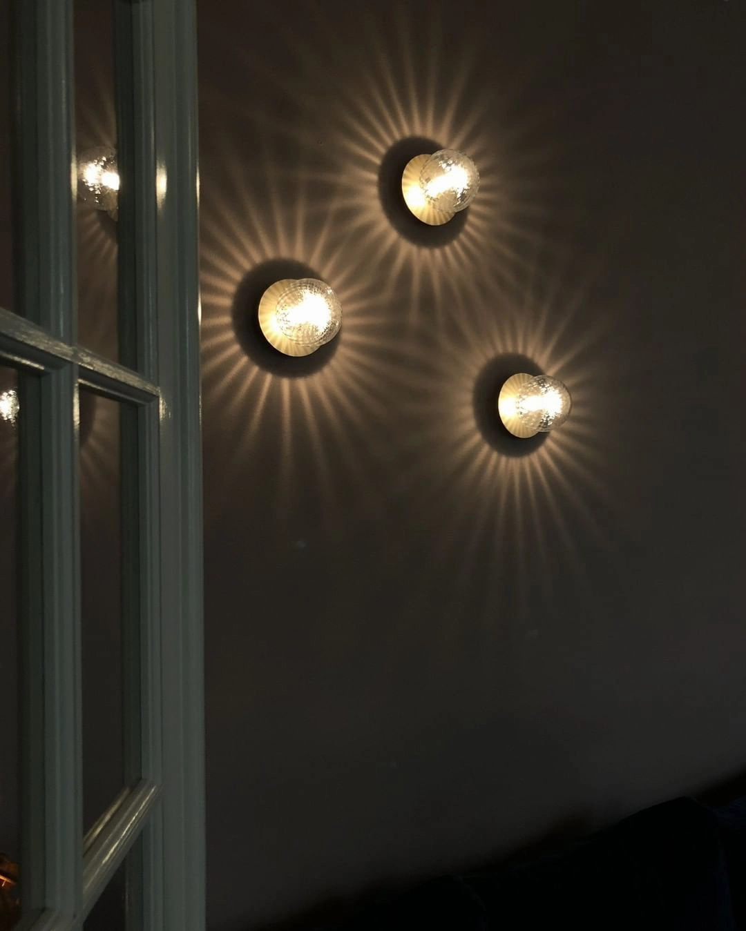 Lila Wall Lamp