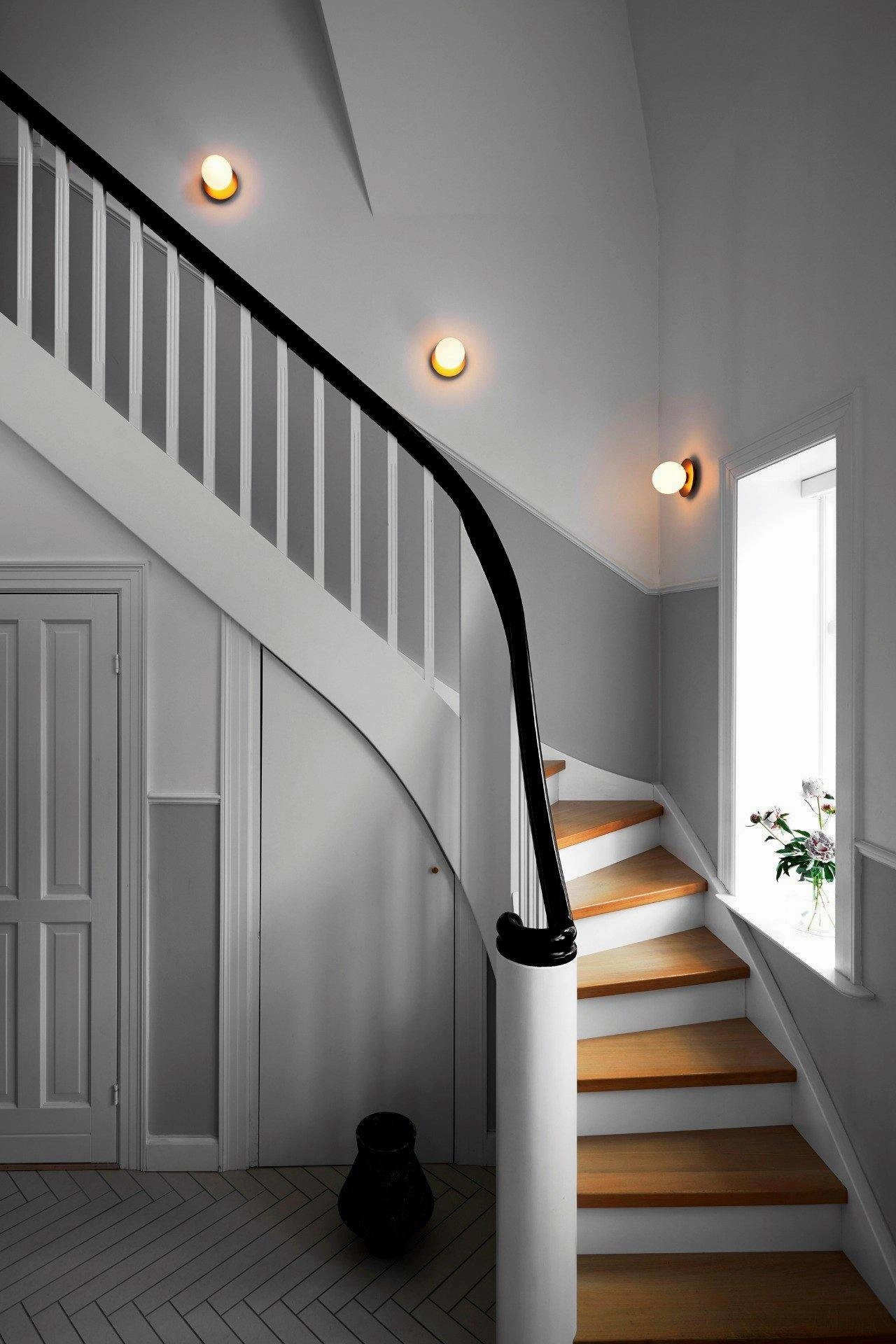 Lila Wall Lamp