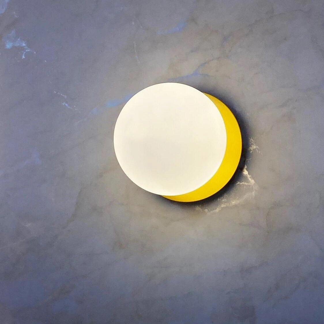 Lila Wall Lamp
