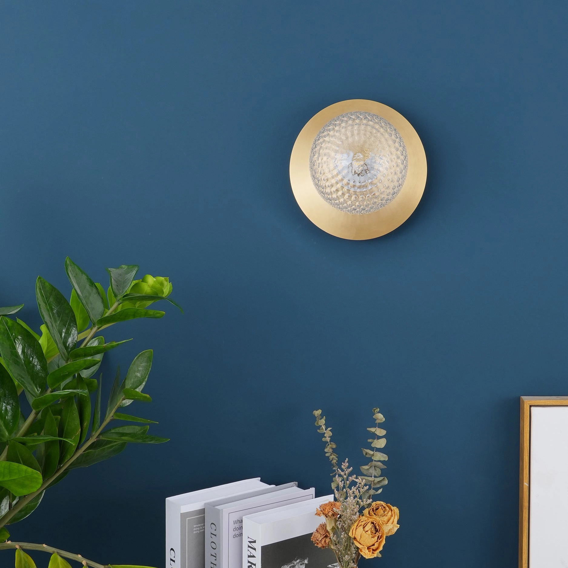 Lila Wall Lamp