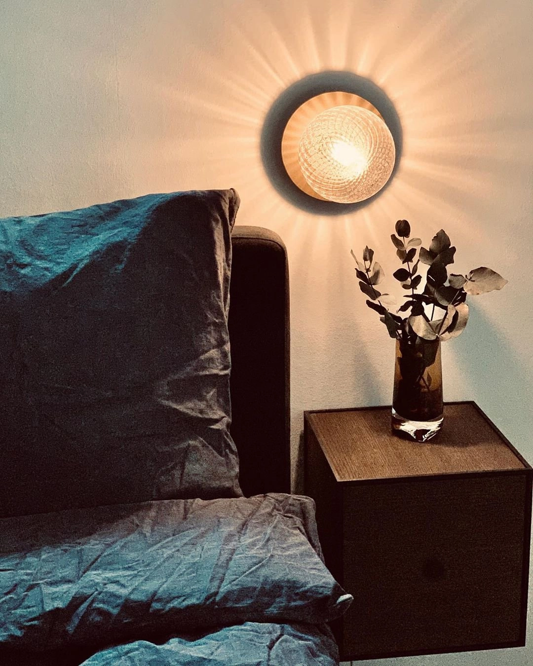 Lila Wall Lamp