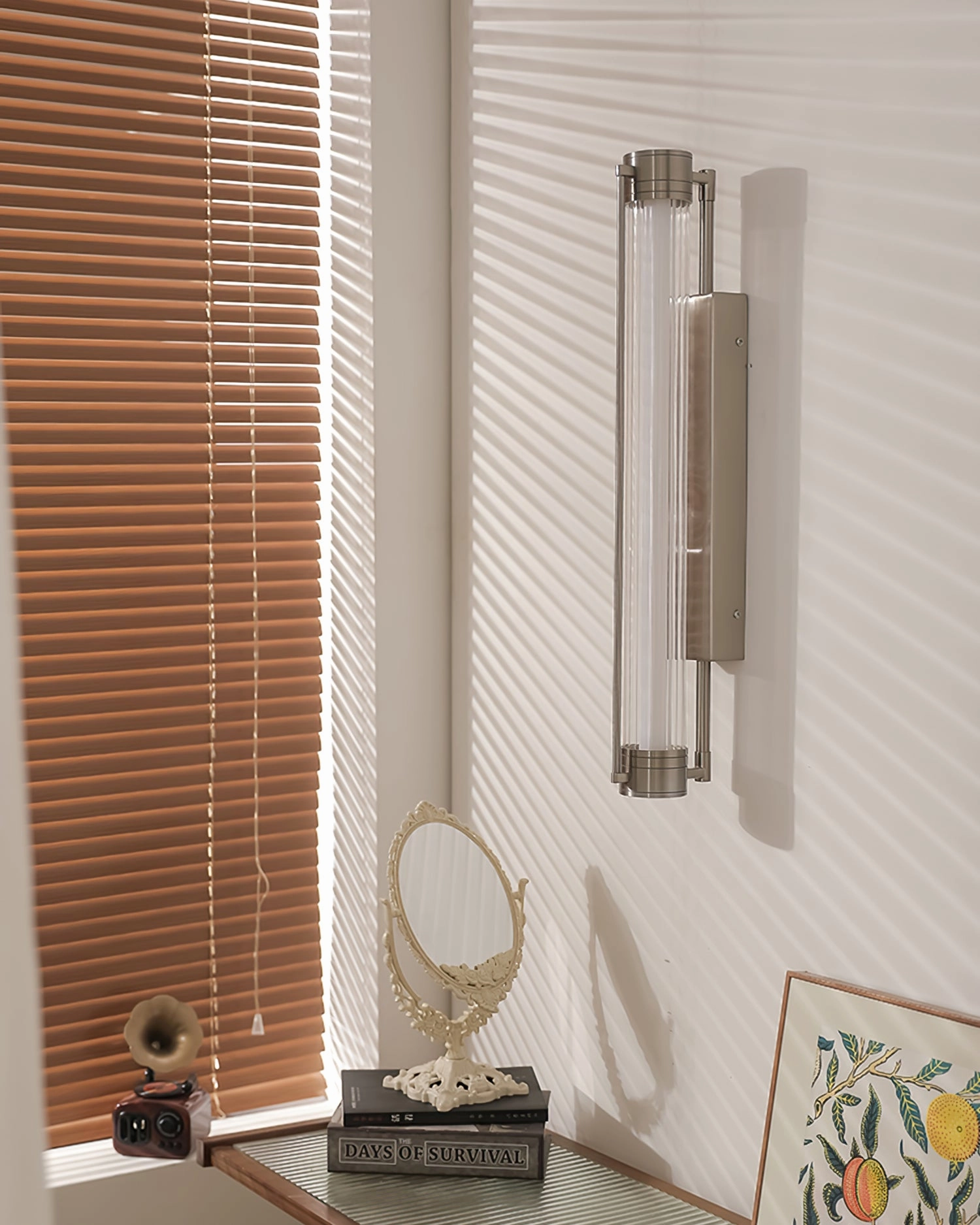 Lirna Wall Lamp