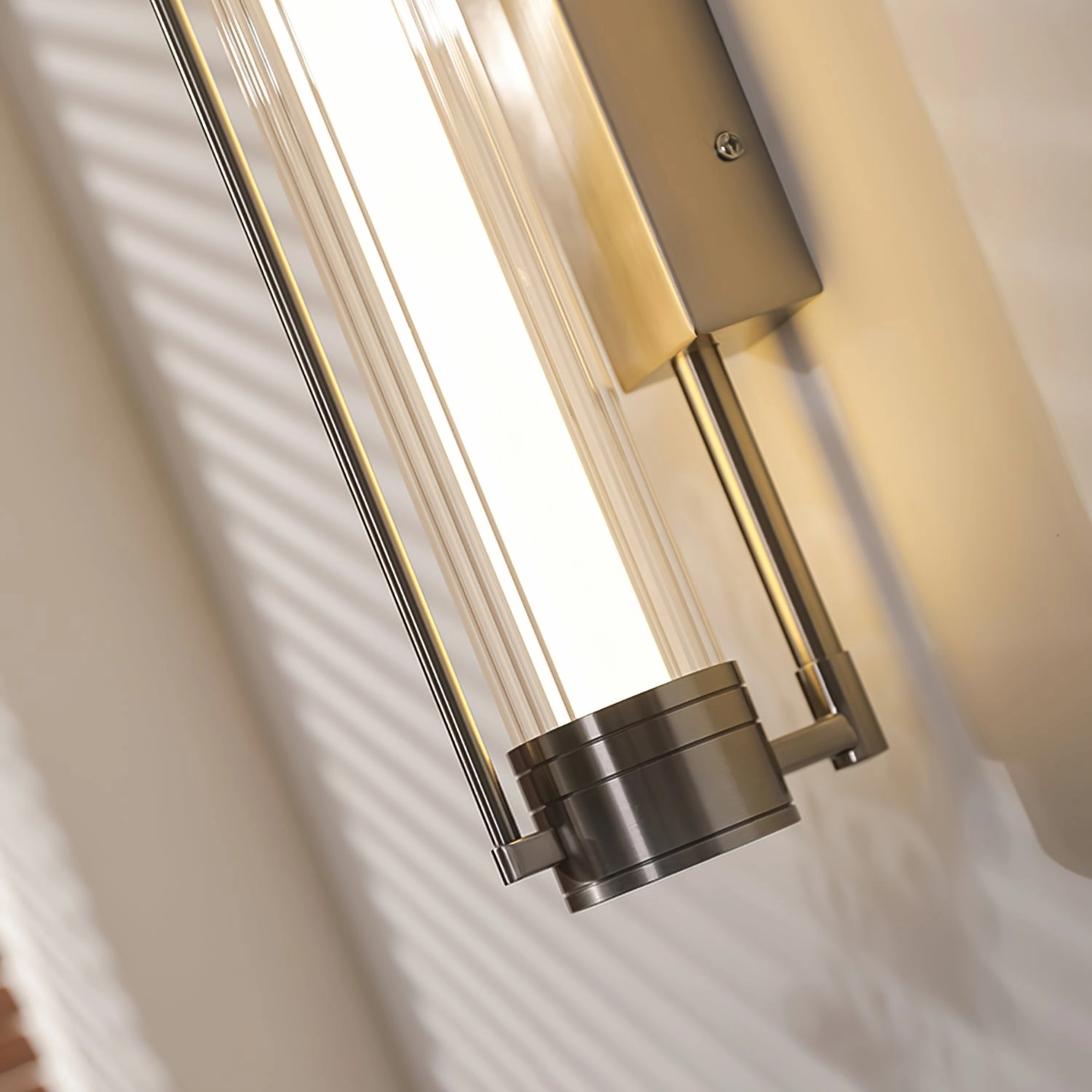 Lirna Wall Lamp