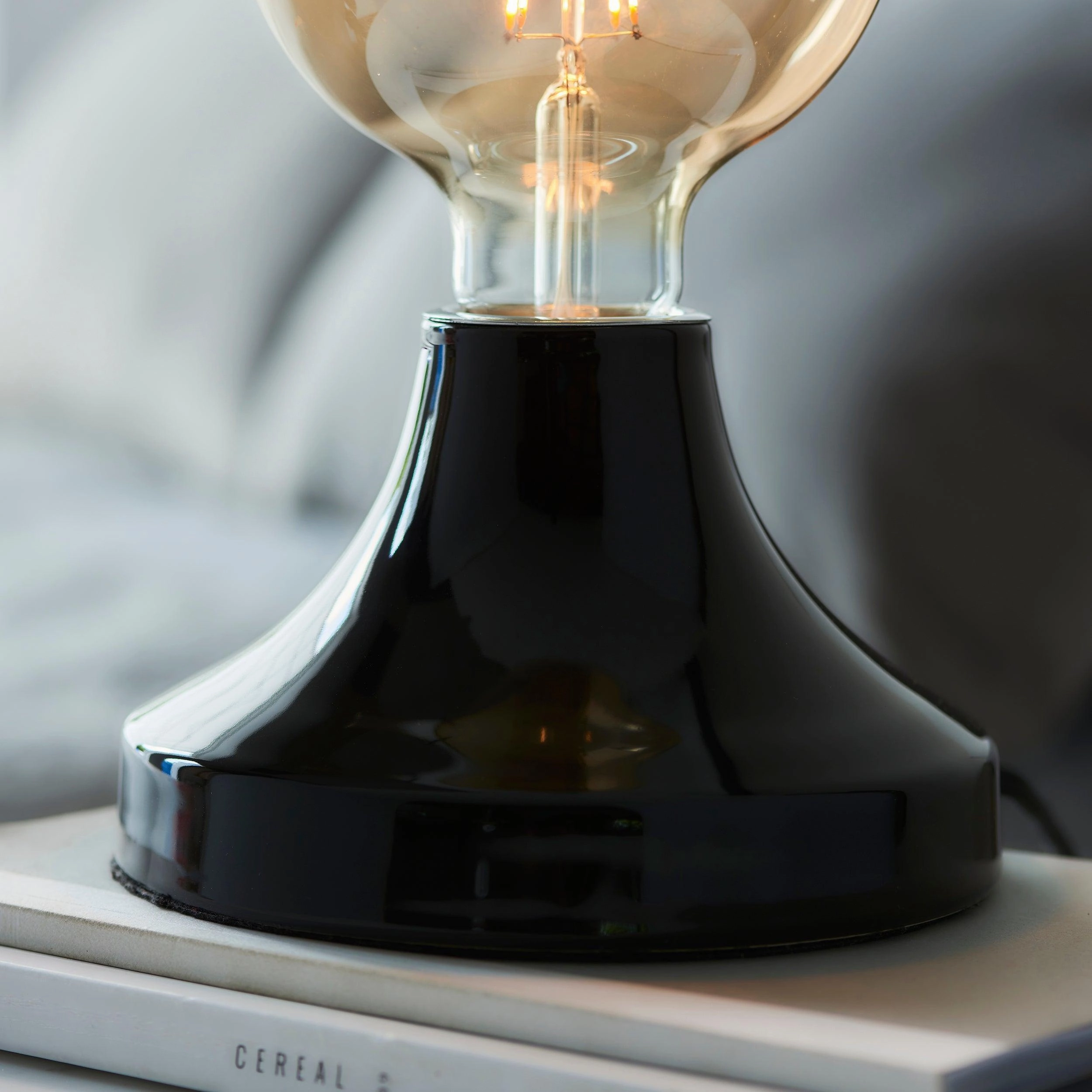 Living Lights Maida Modern Black Ceramic Table Lamp